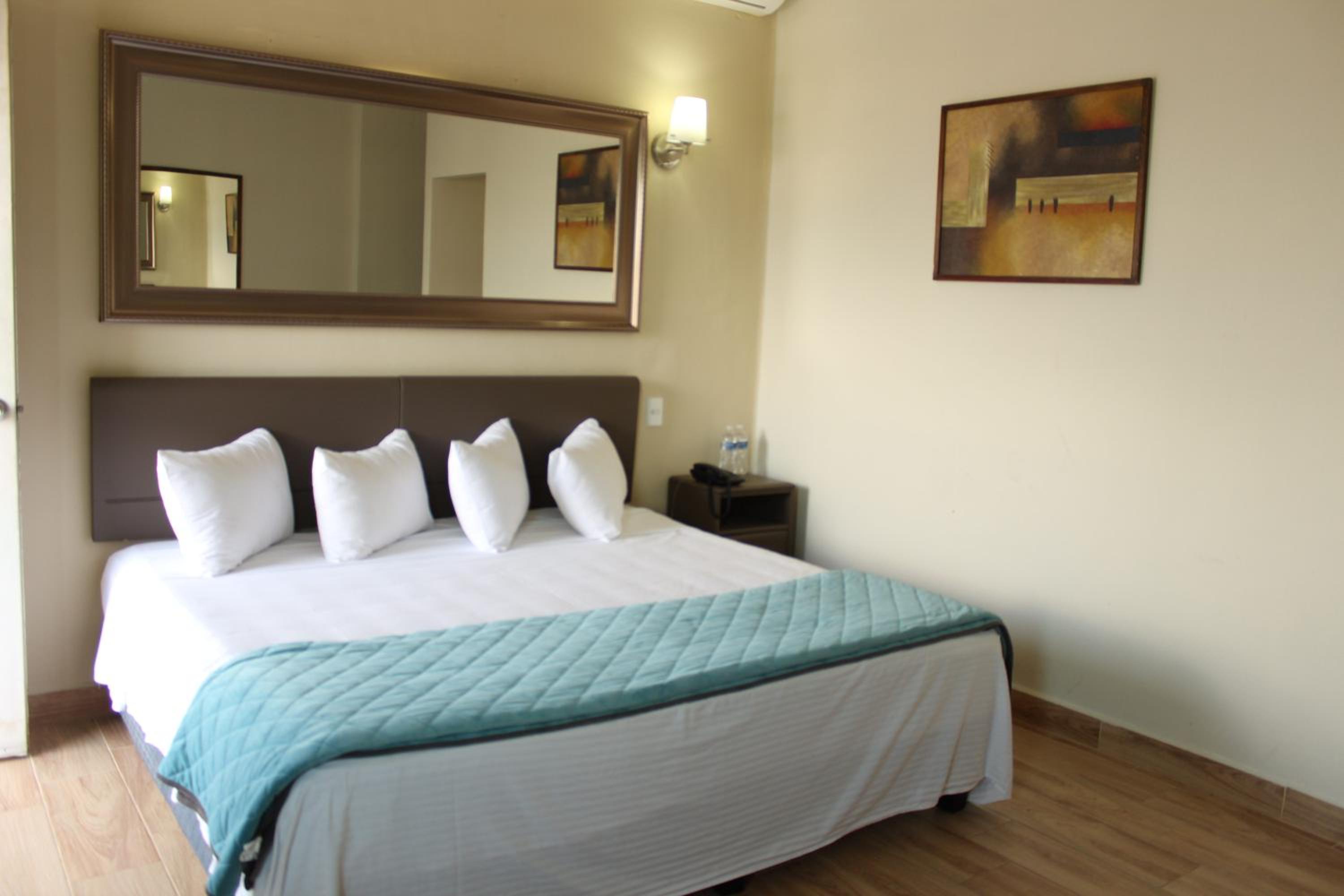 Junior Suite with Balcony photo 3