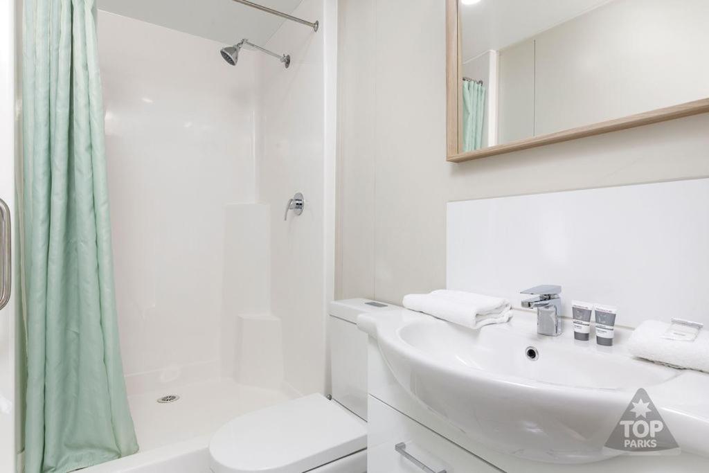 Family Room with Bathroom - Photo 7