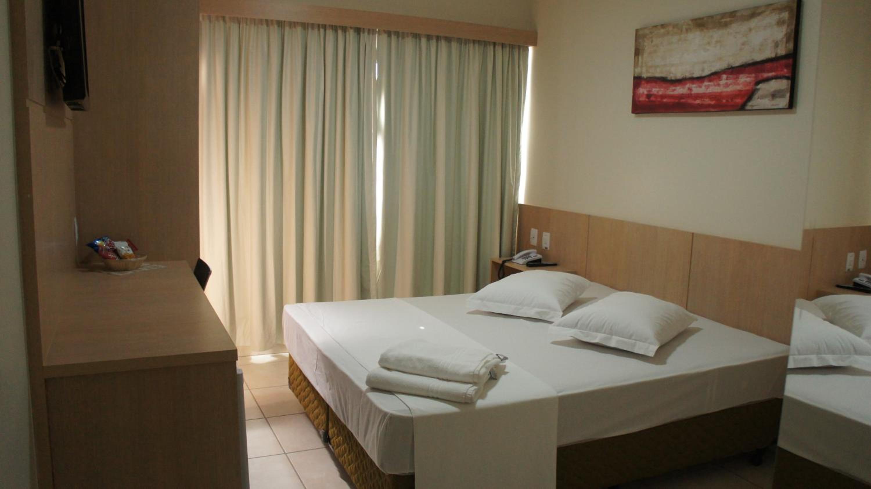 Standard Room with Double Bed photo 3