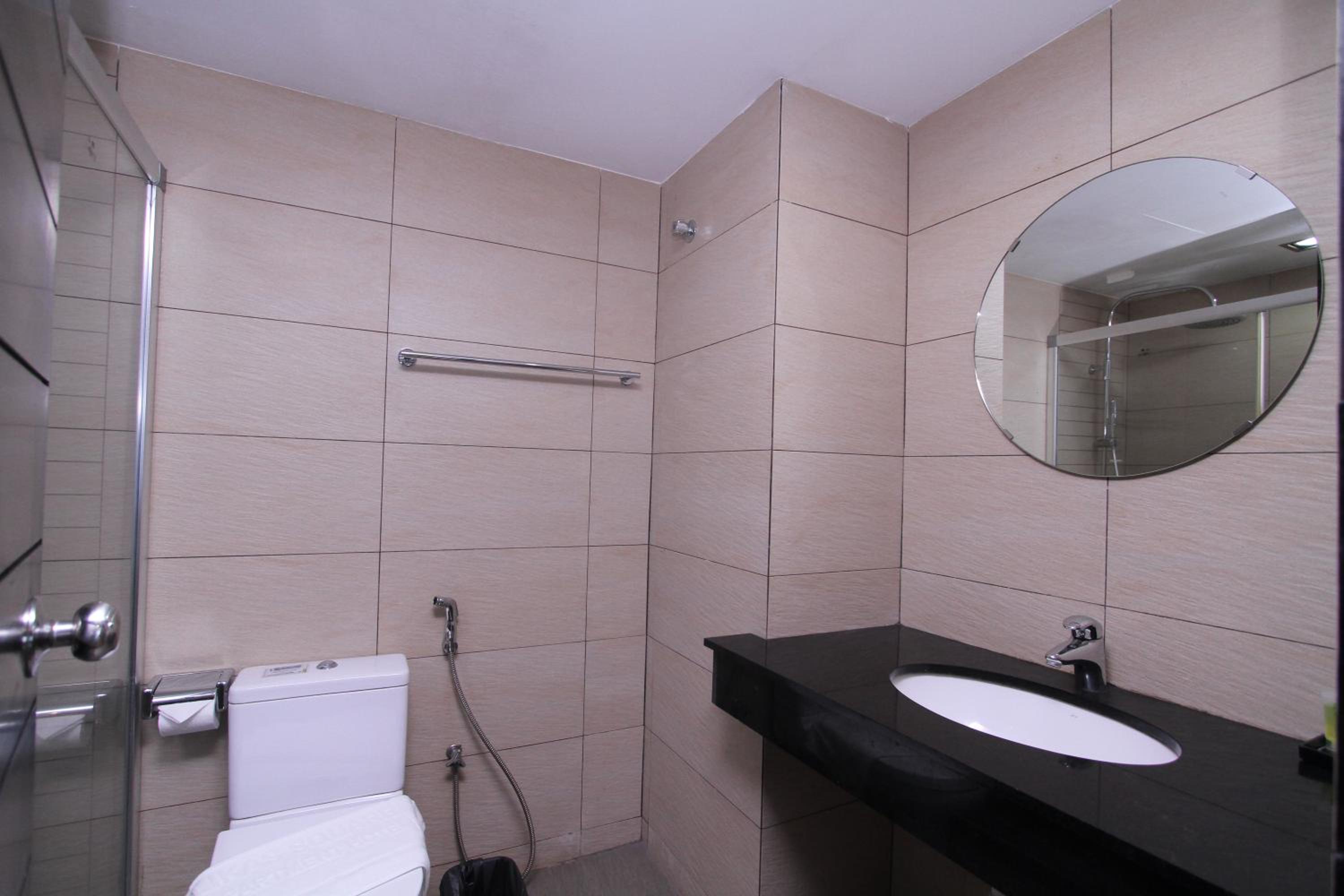 Three-Bedroom Apartment - Photo 33