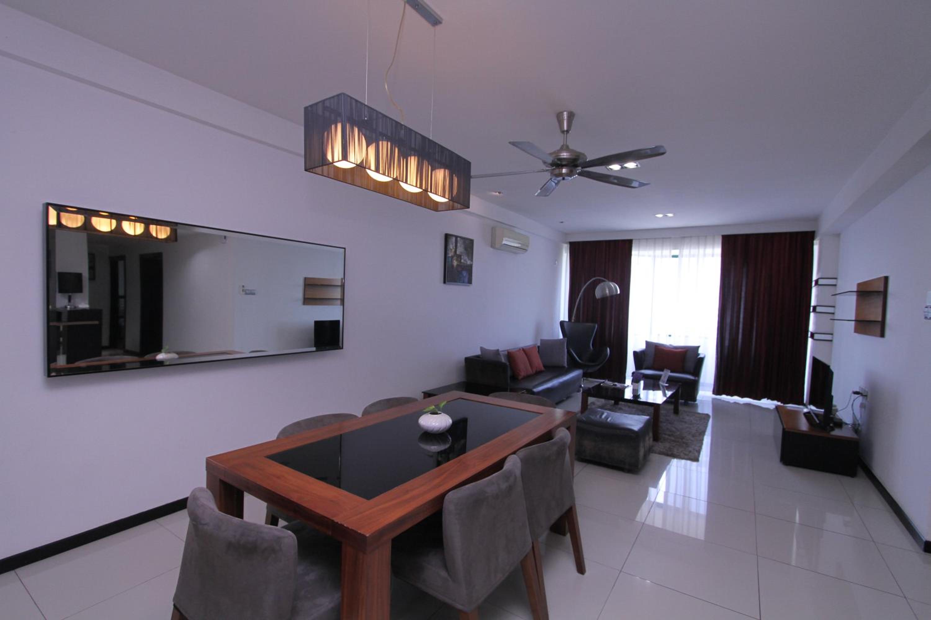 Three-Bedroom Apartment - Photo 31