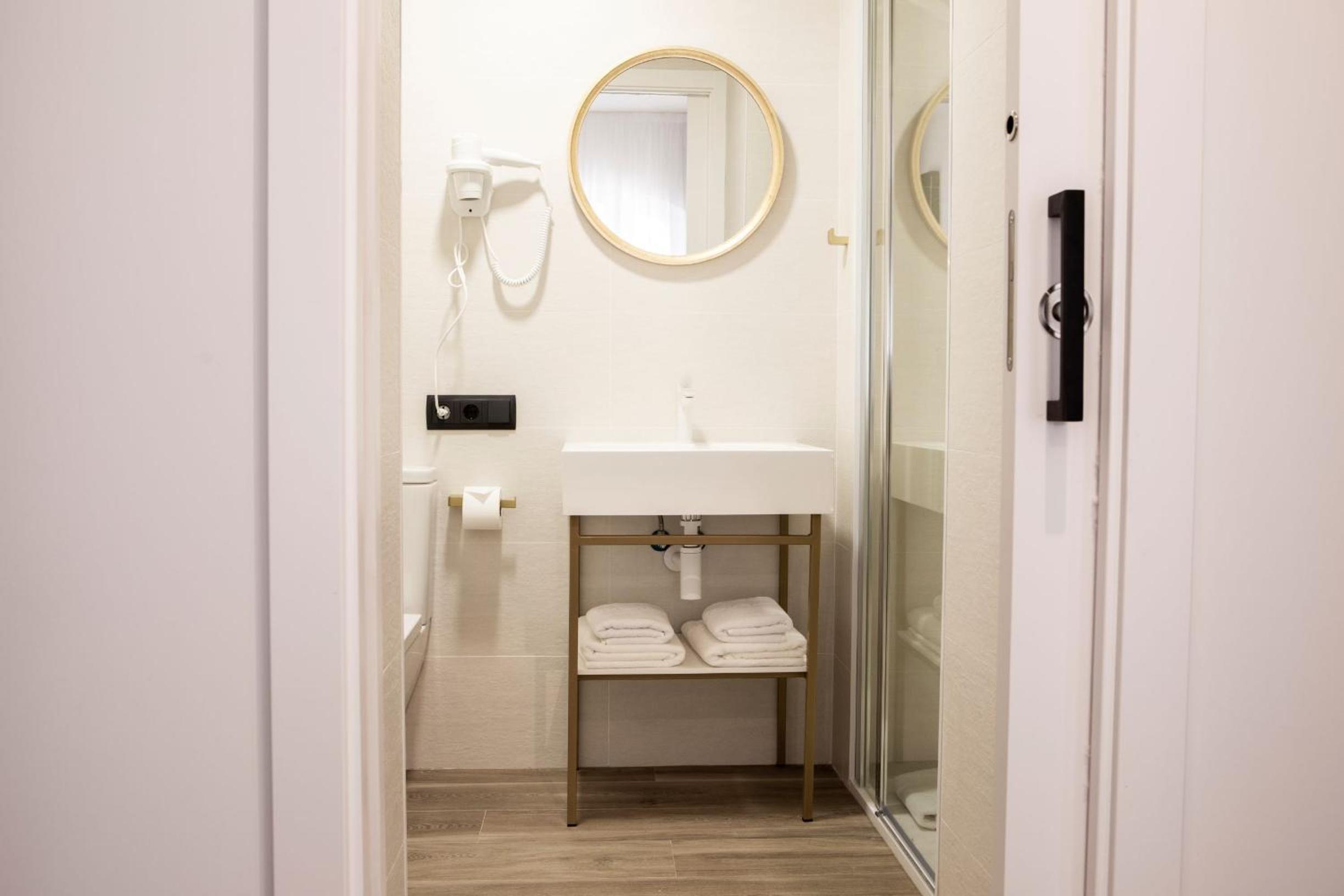 Superior Double Room - Photo 3