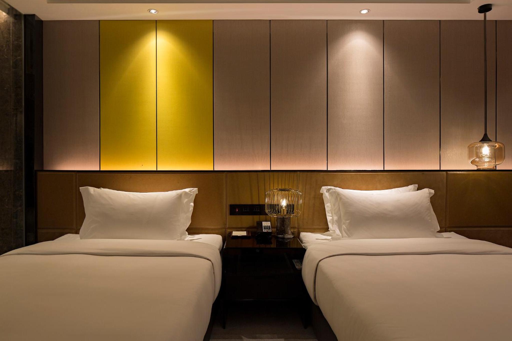 Deluxe Twin Room photo 3