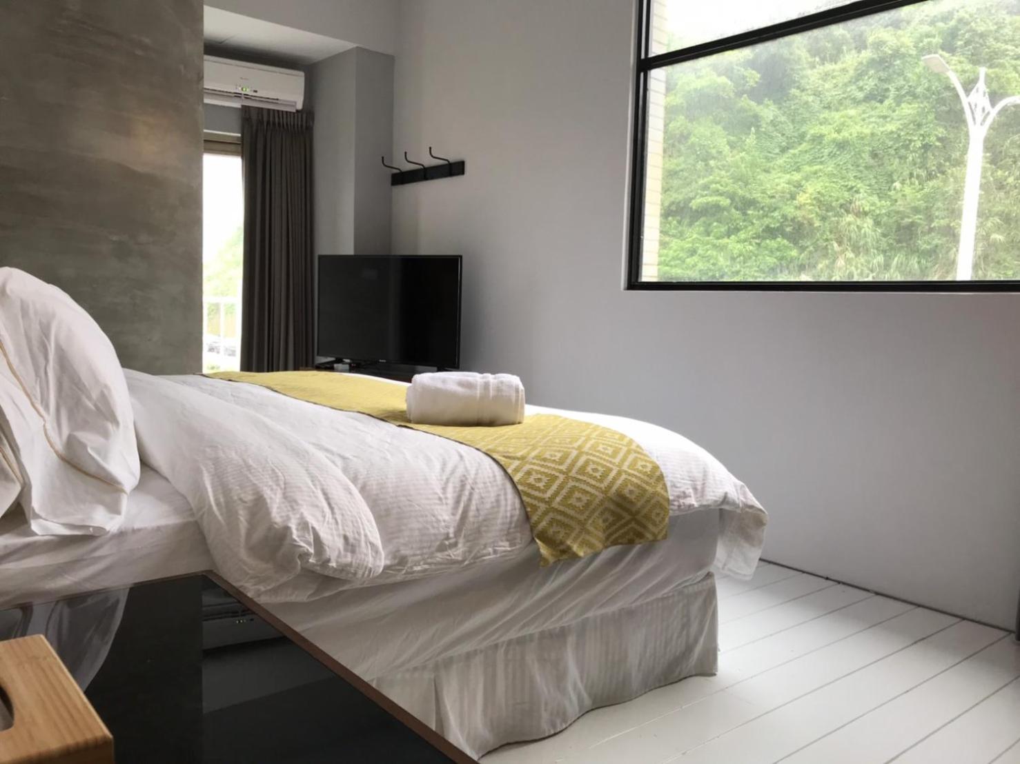 Double Room with Terrace and Side Sea View photo 3