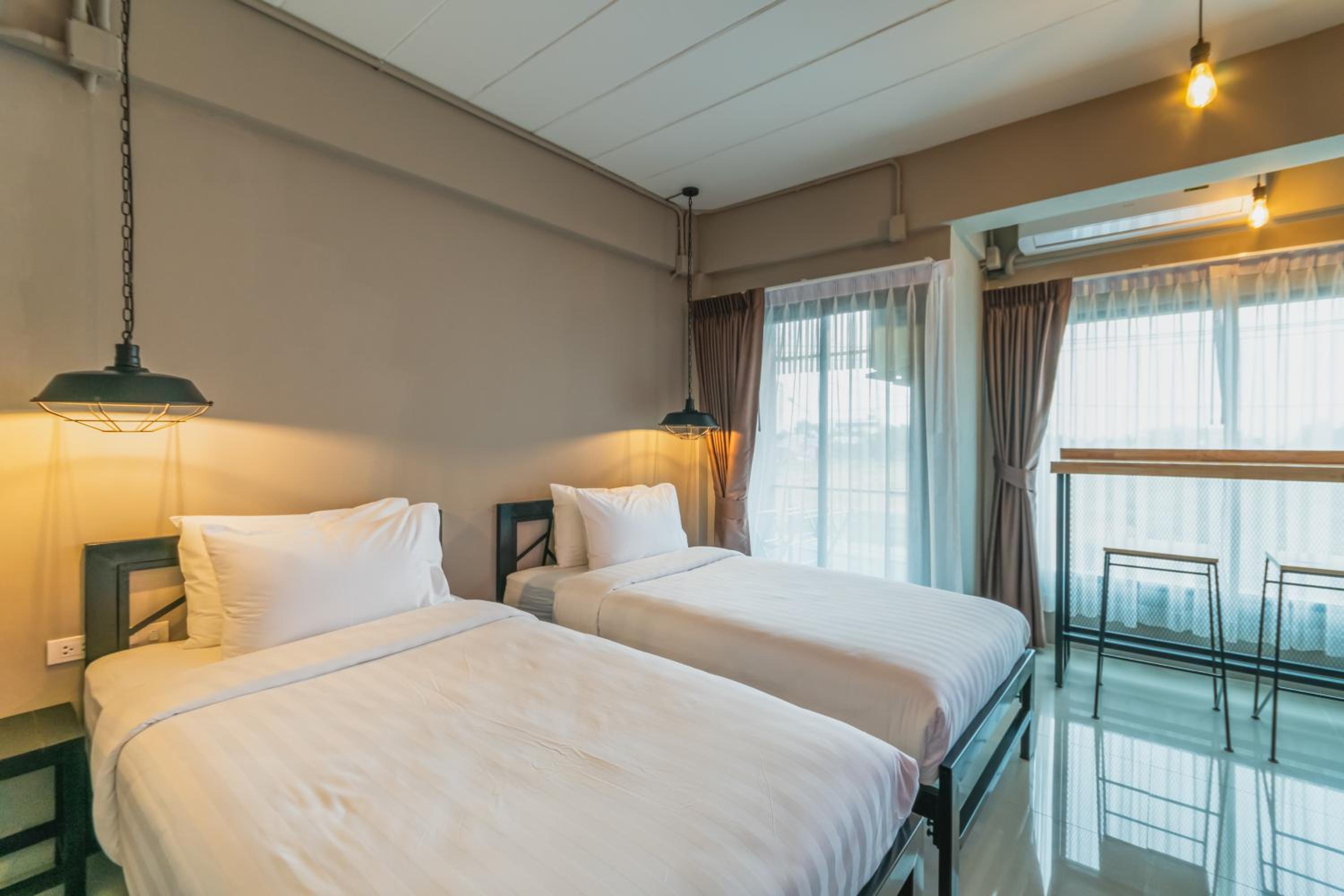 Twin Room with Balcony - Photo 25