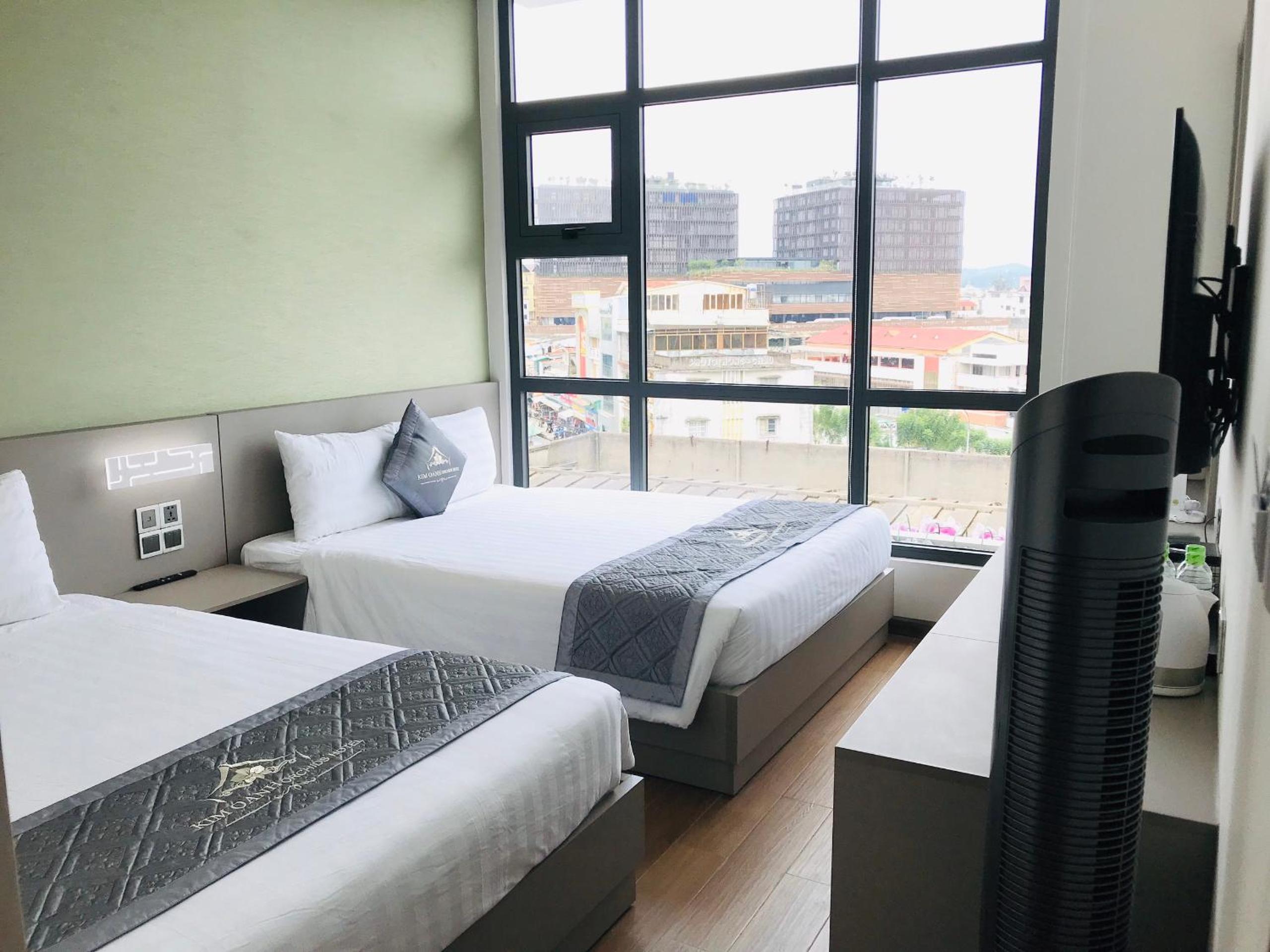Deluxe Family Room