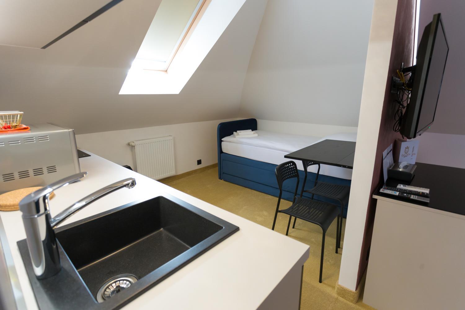 Studio Apartment - Photo 1