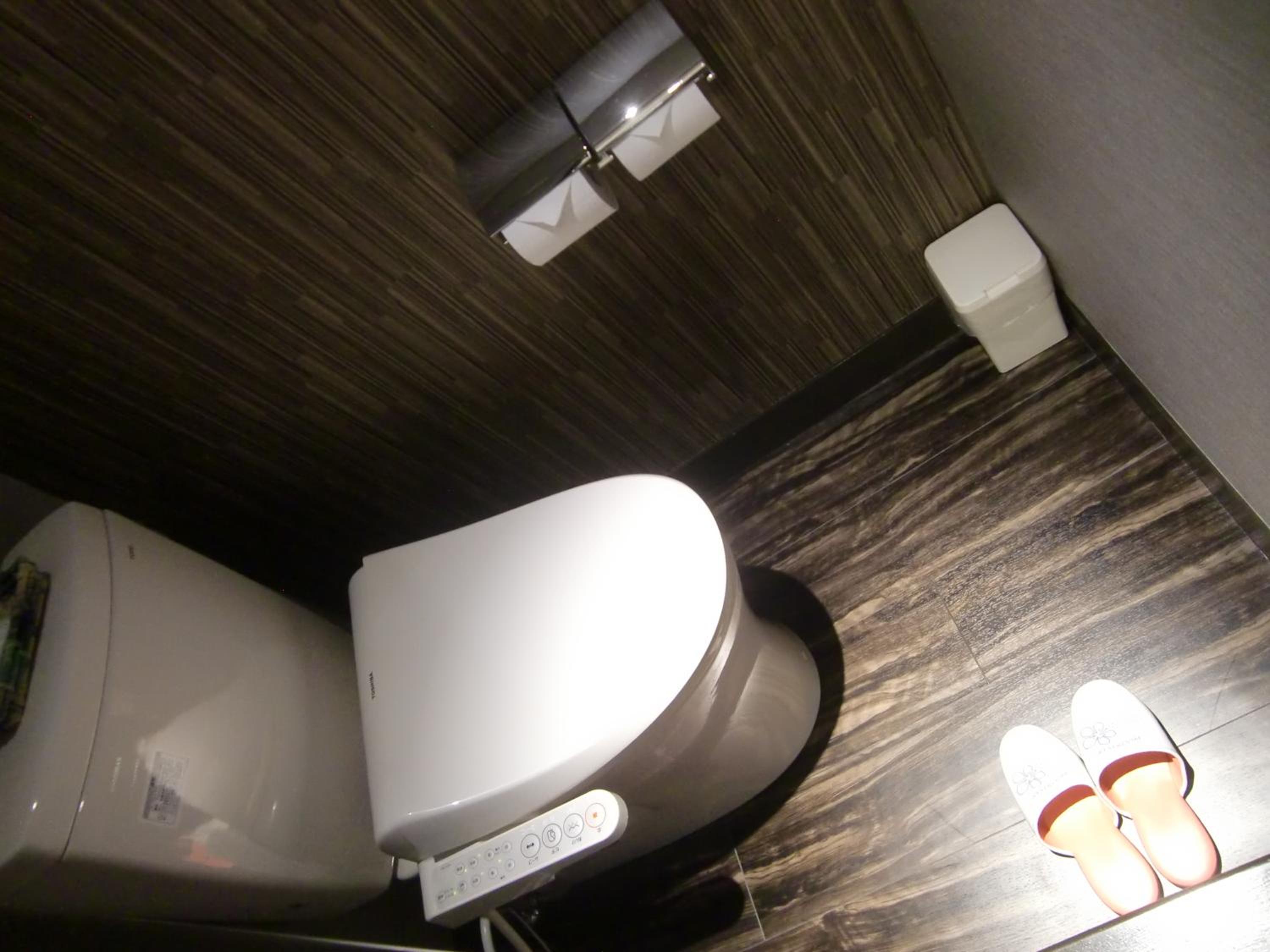 Standard King Room - Photo 2