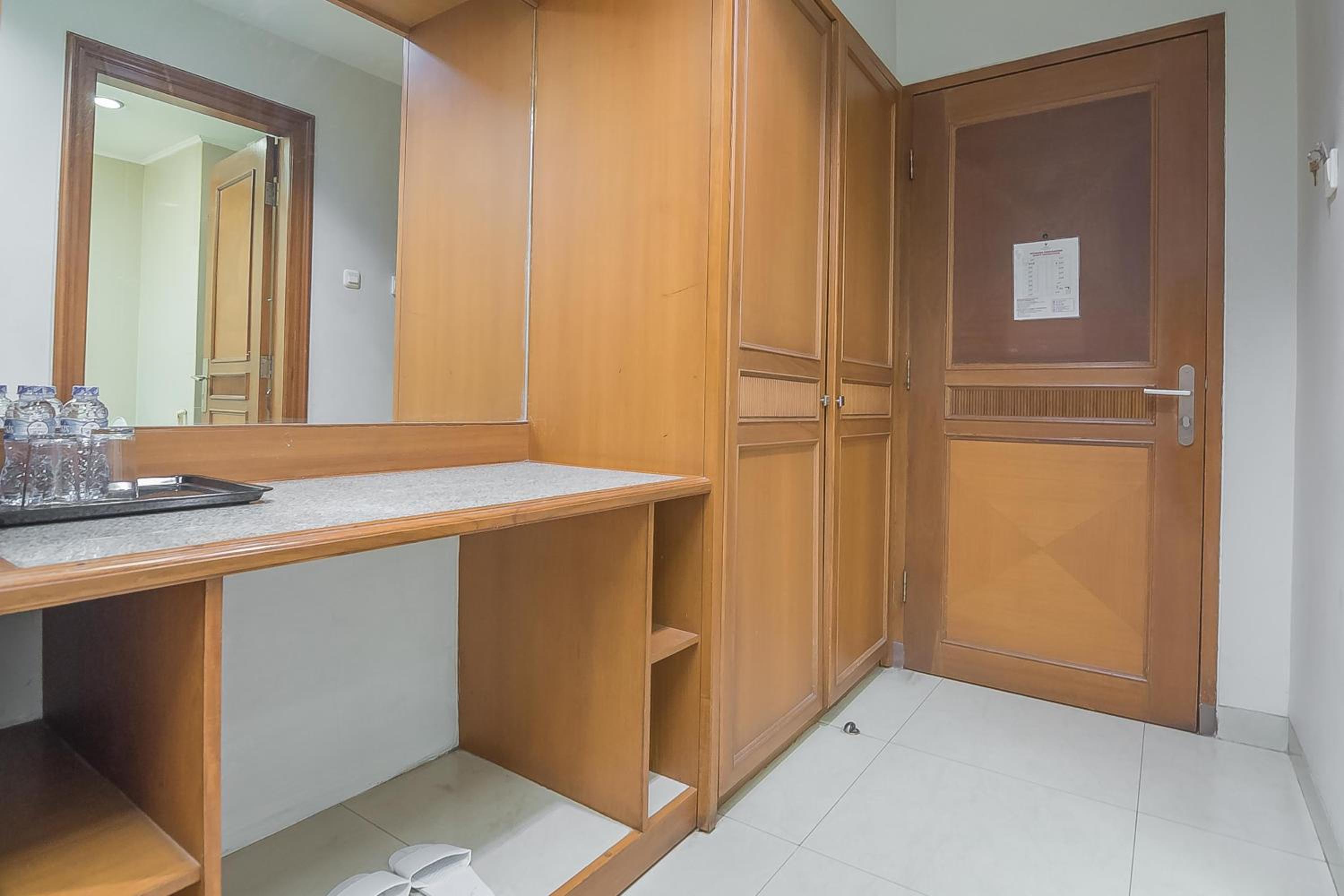 Deluxe Room - Photo 5