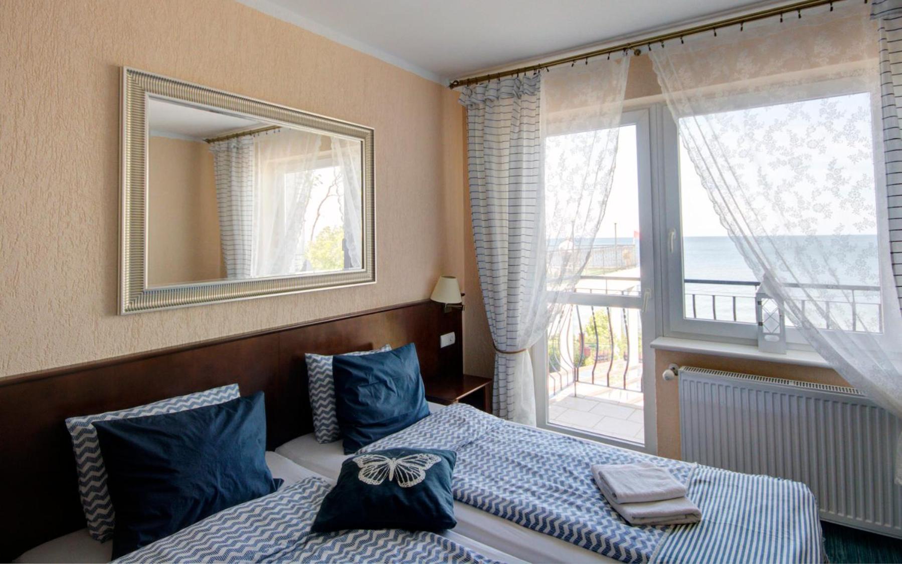 Deluxe Triple Room with Sea View photo 2