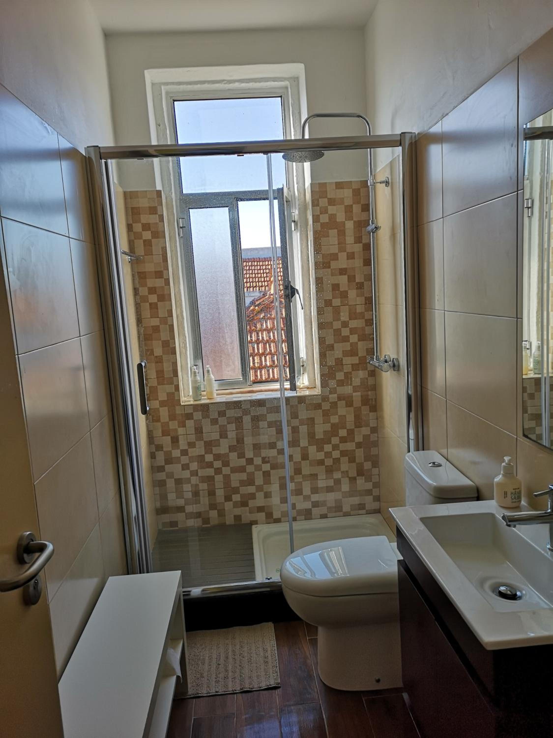 Double Room - Photo 12