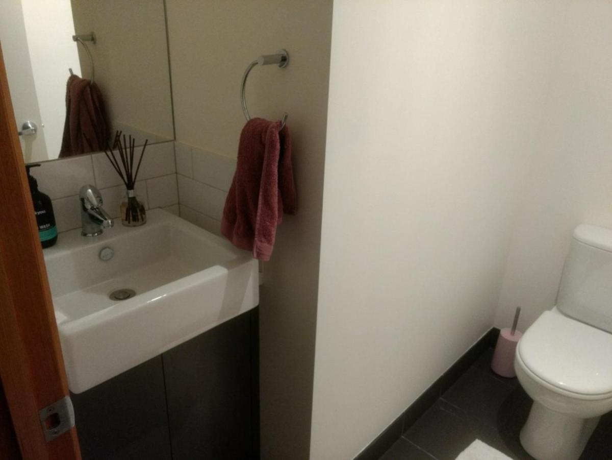 Three-Bedroom House - Photo 3