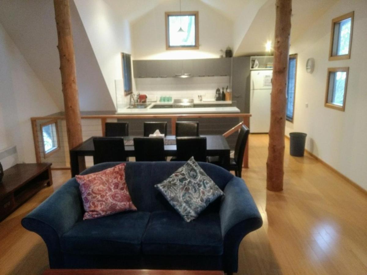 Three-Bedroom House - Photo 6