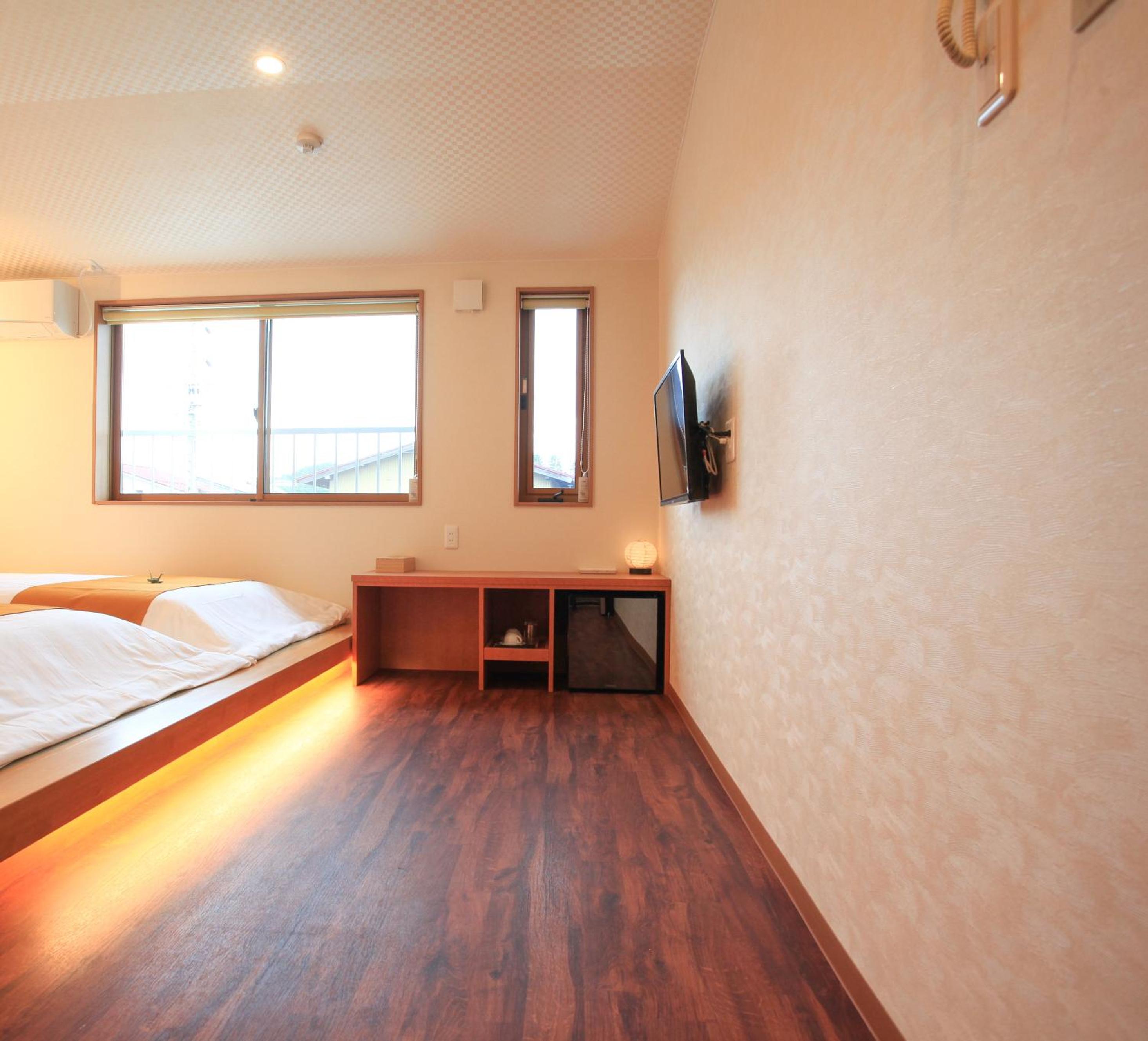 Superior Twin Room - Photo 11