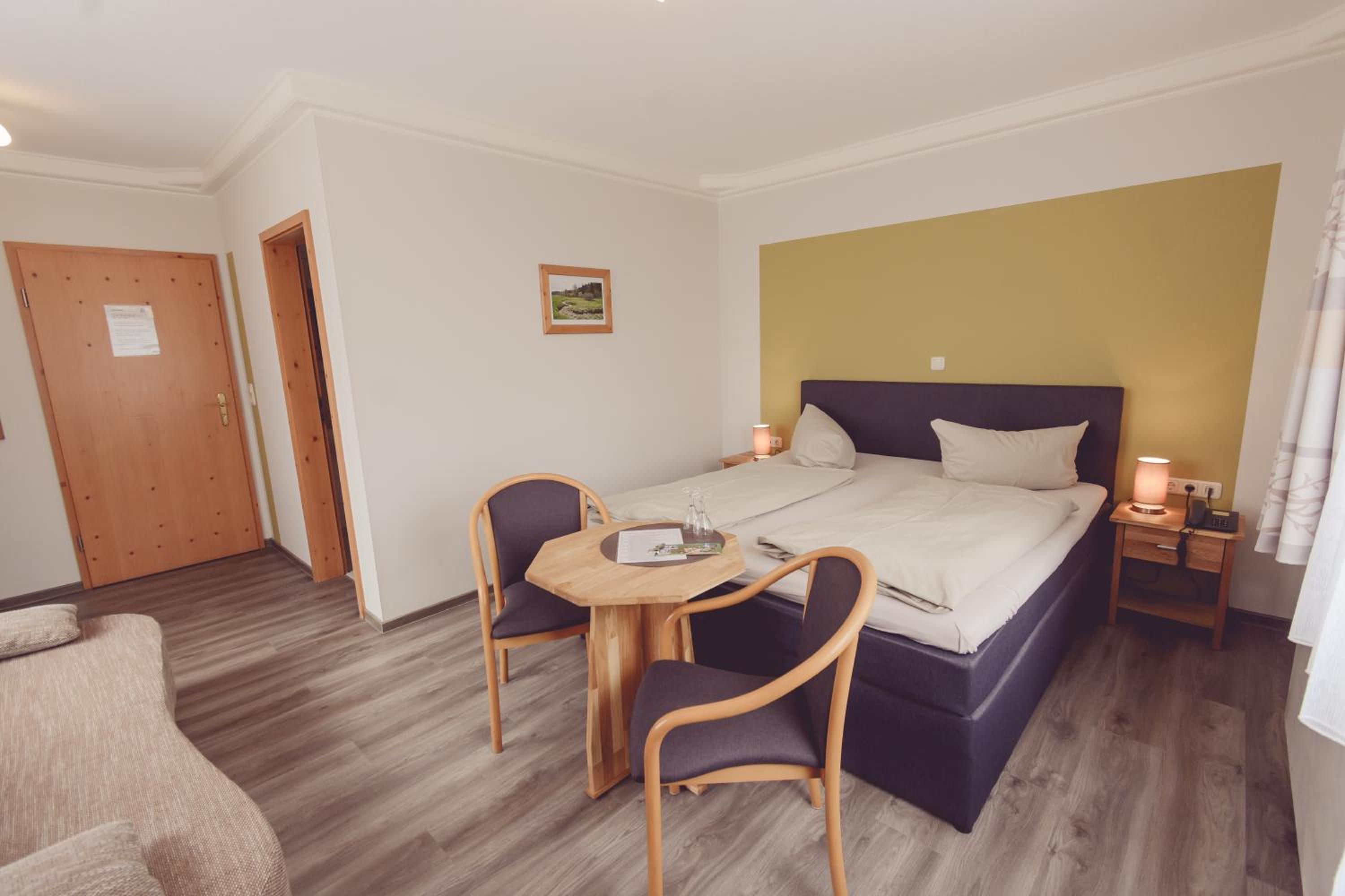 Double Room - Photo 6