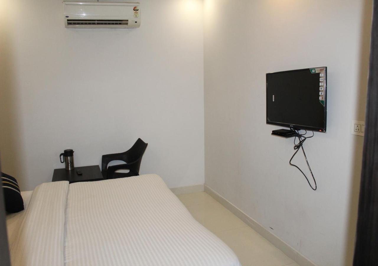 Premium Double Bed photo 3