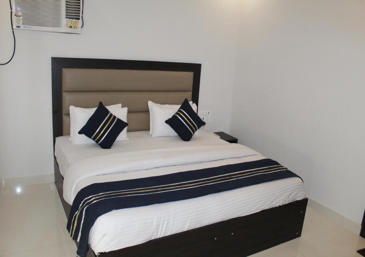 Premium Double Bed photo 1