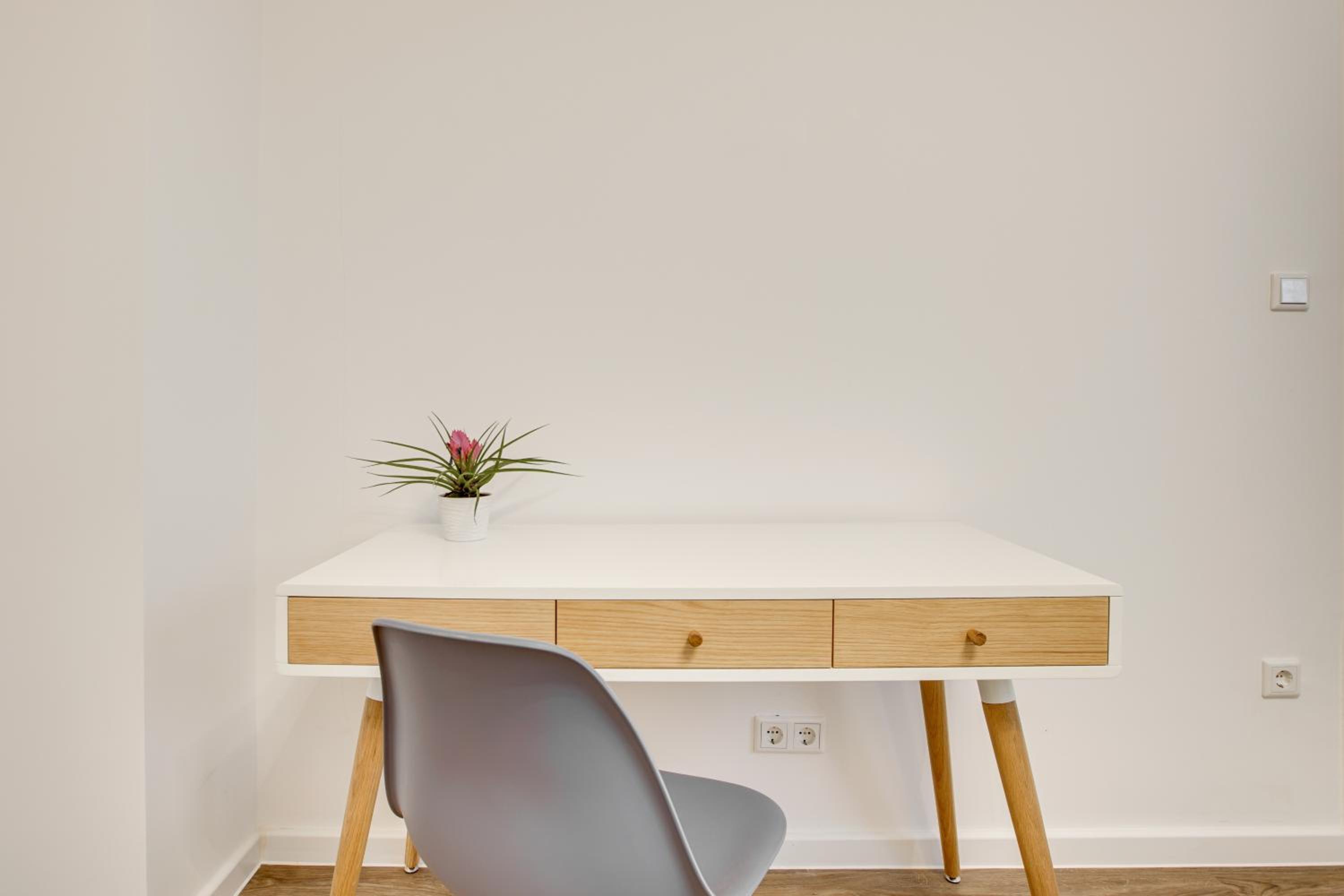 One-Bedroom Apartment - Photo 43