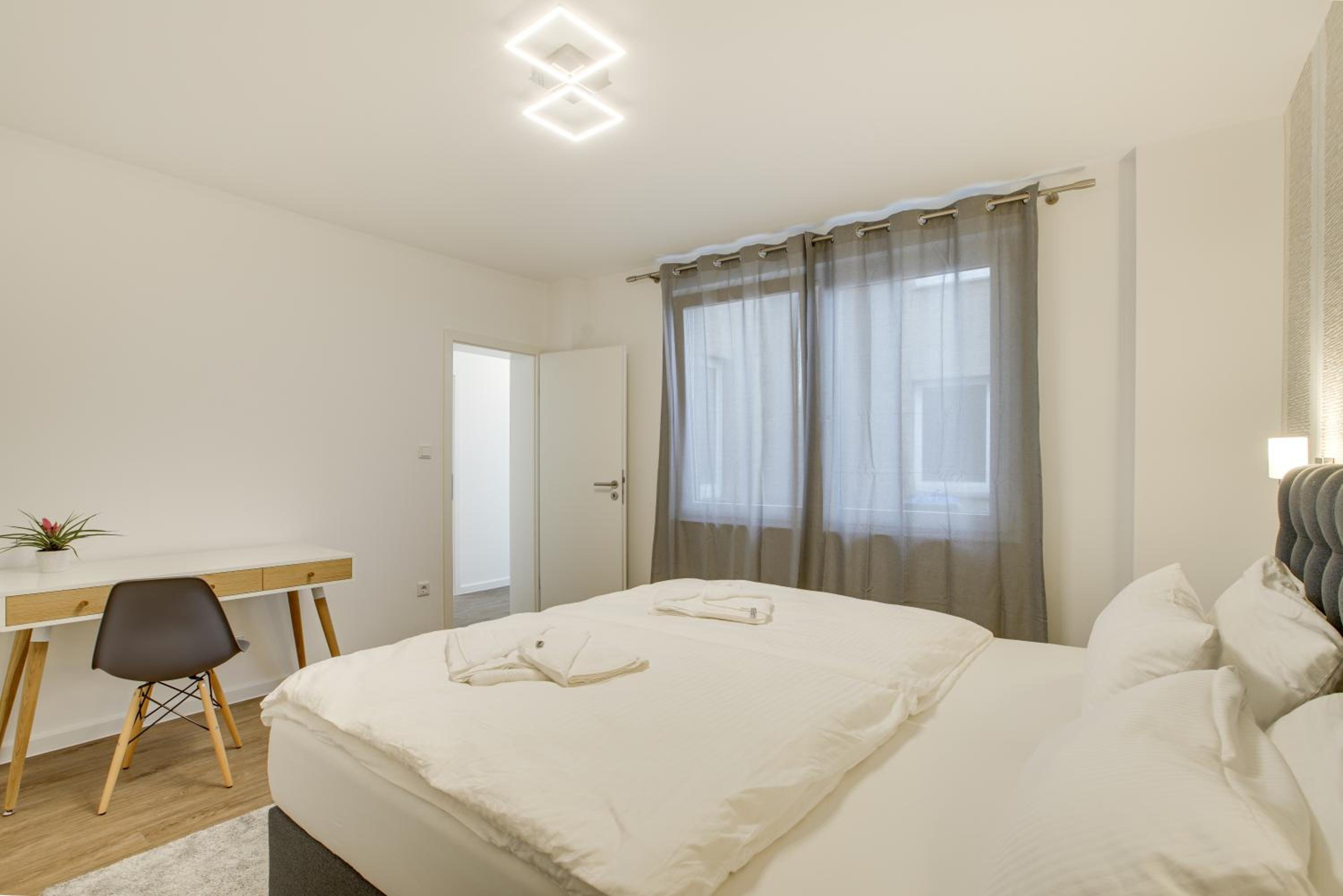 One-Bedroom Apartment - Photo 46