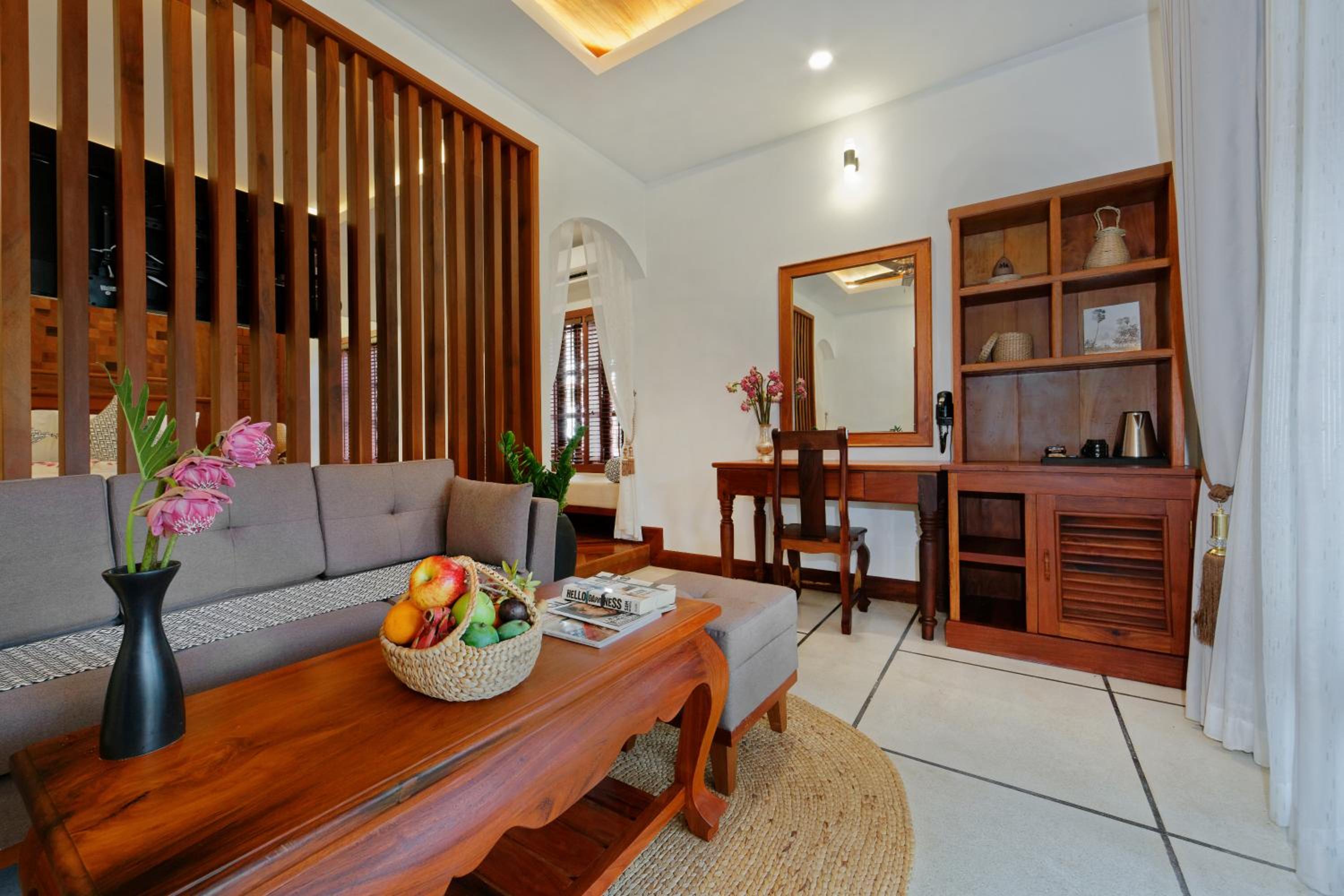 Suite with Pool Access - Photo 6