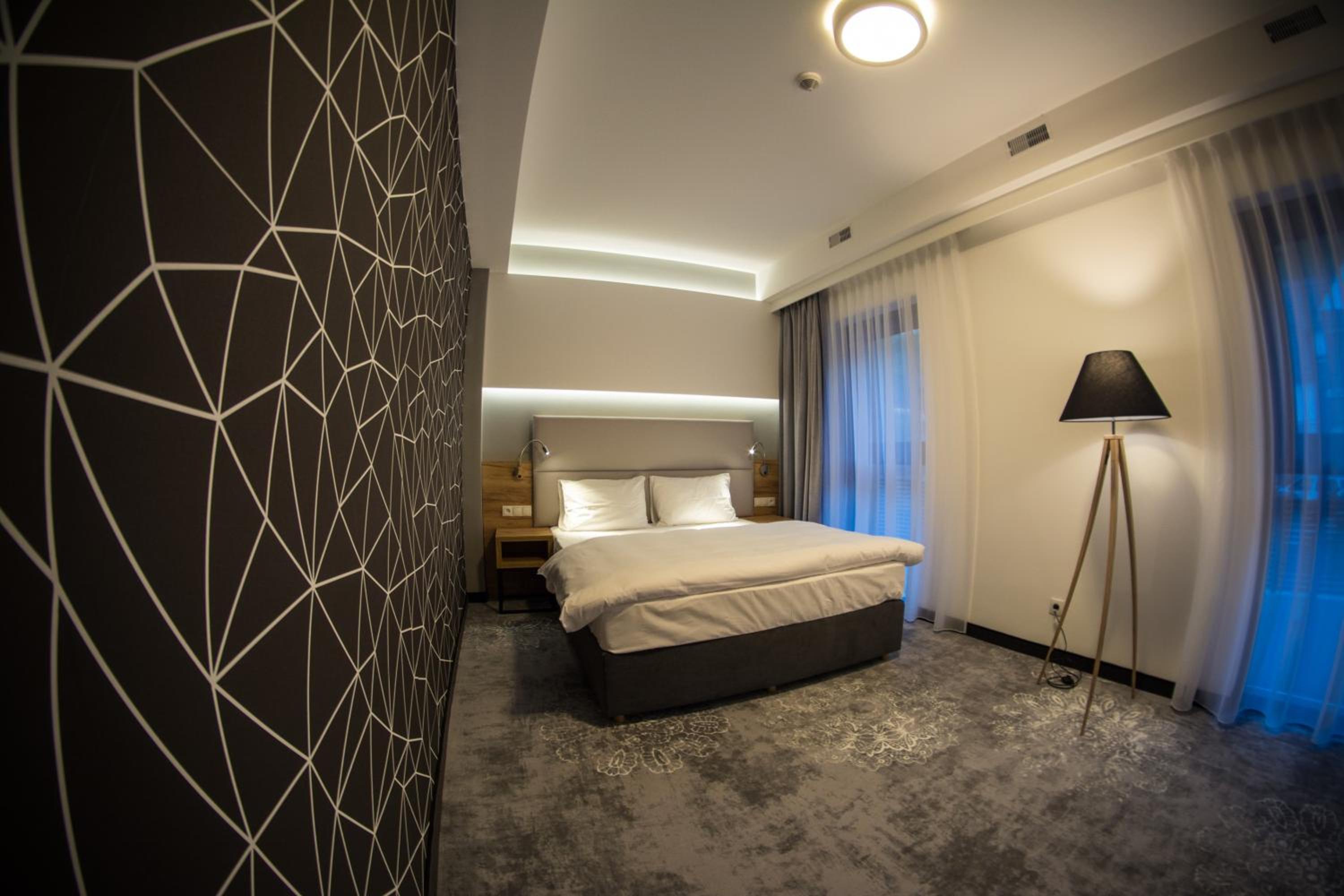 Double or Twin Room - Photo 6