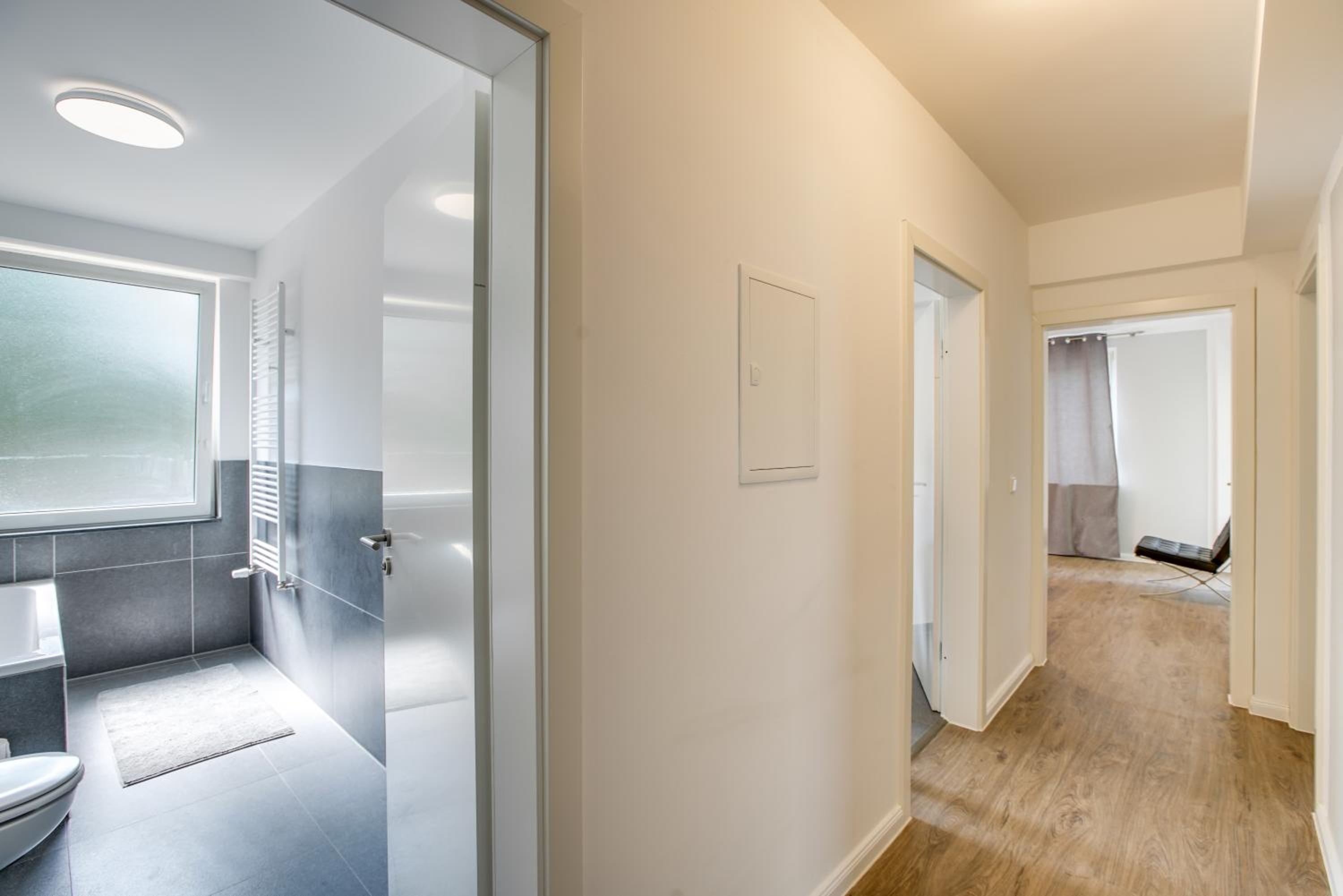 One-Bedroom Apartment - Photo 8