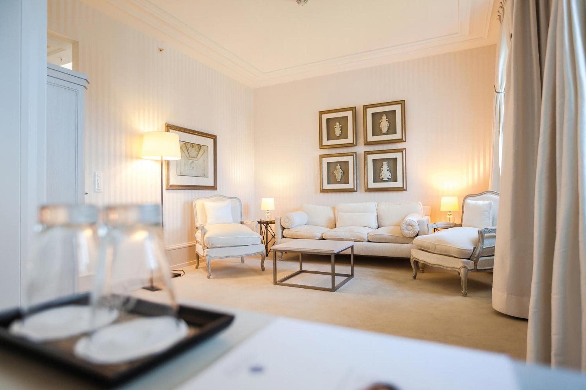 Exclusive Tower Suite