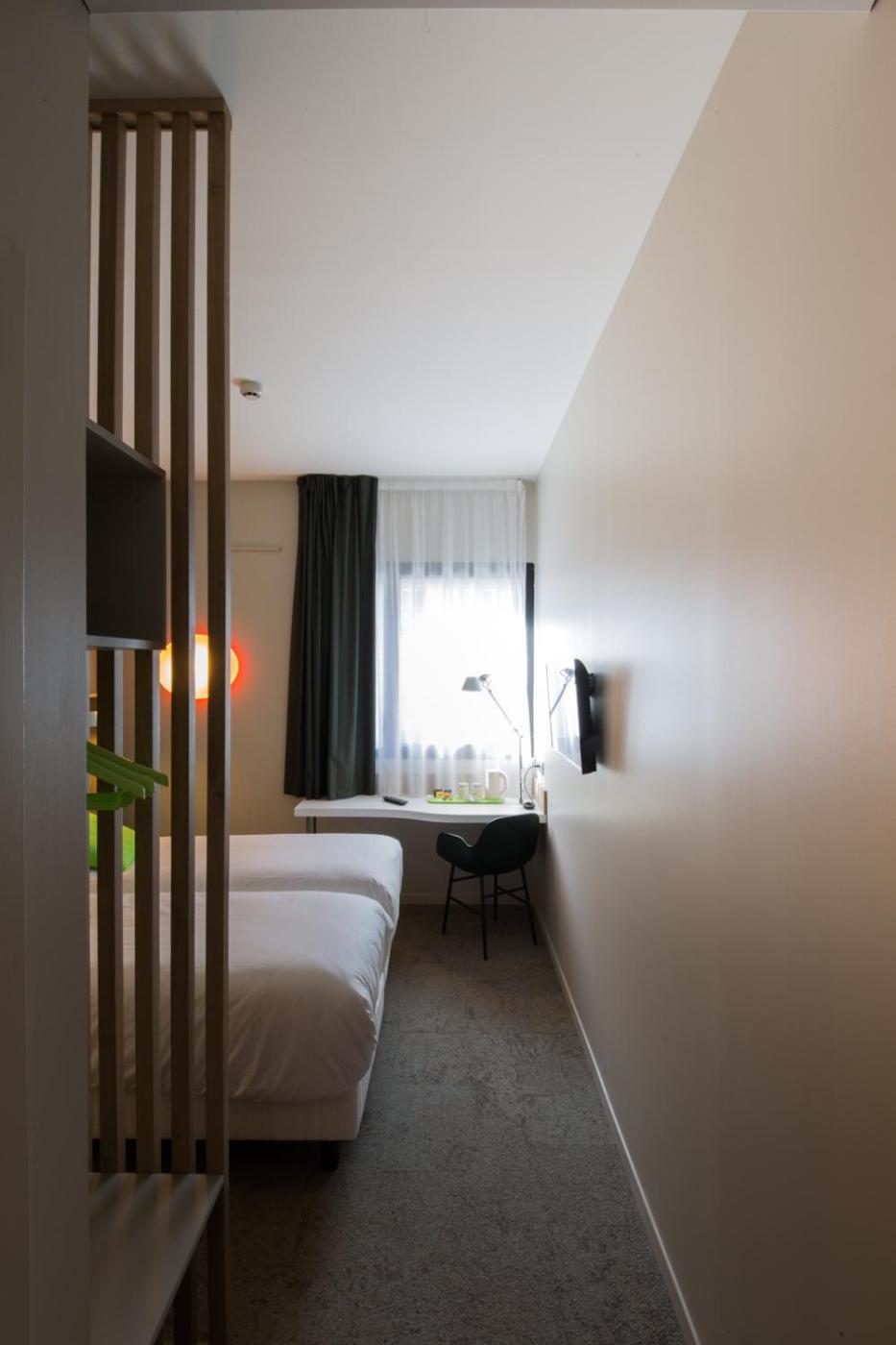 Standard Twin Room - Photo 1