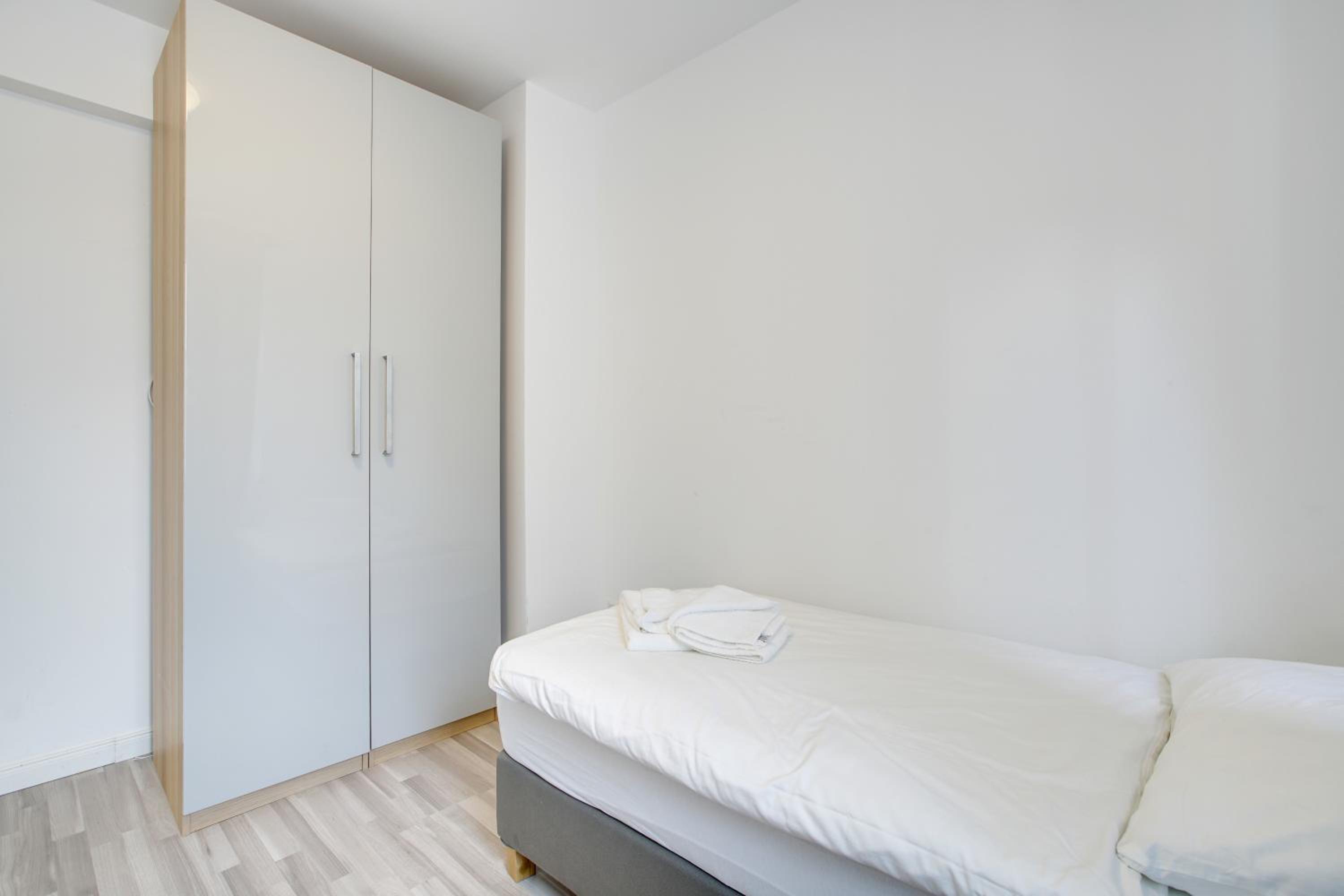 One-Bedroom Apartment - Photo 14