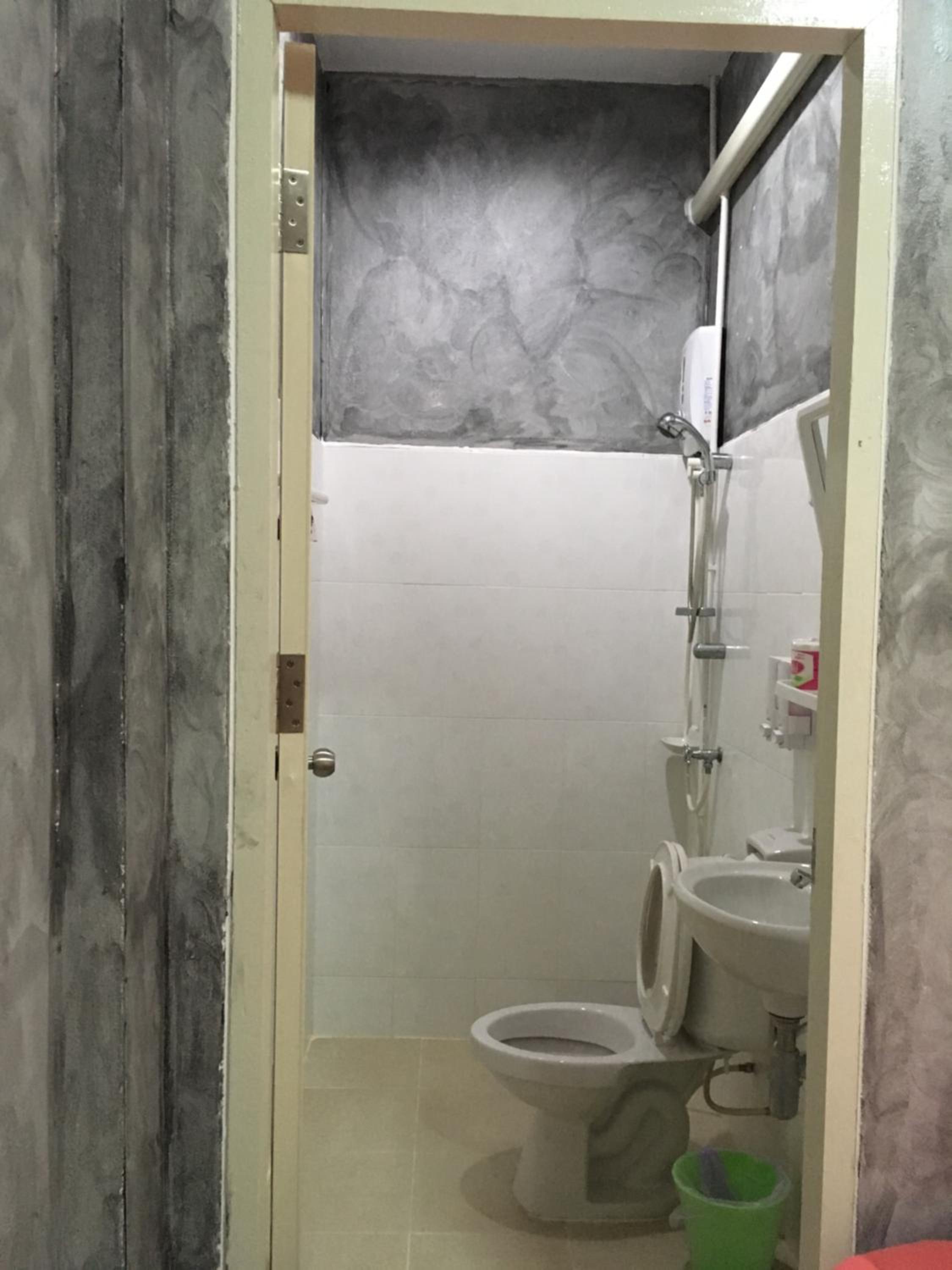 Family Room with Private Bathroom photo 3