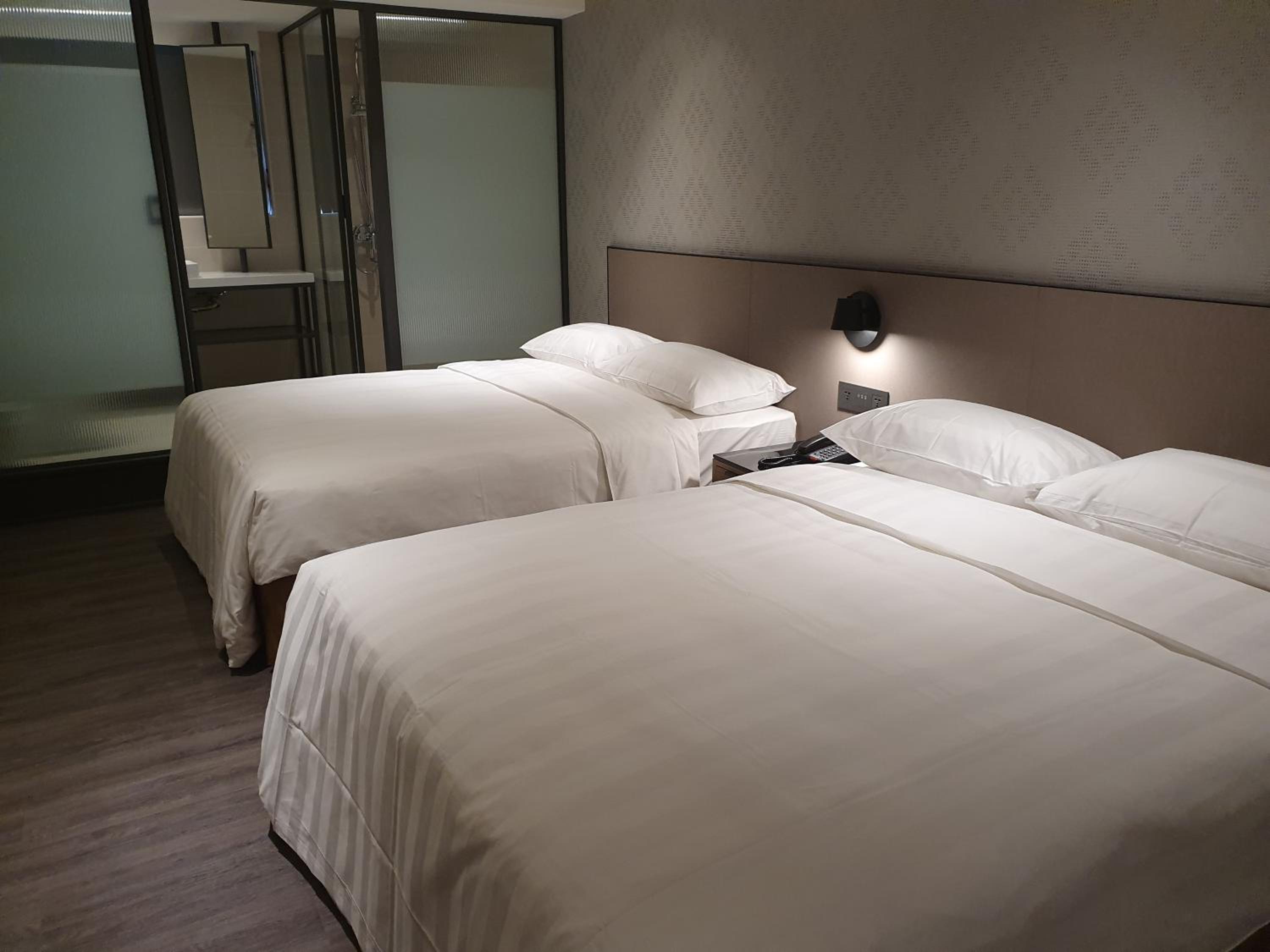 Deluxe Twin Room - Photo 5