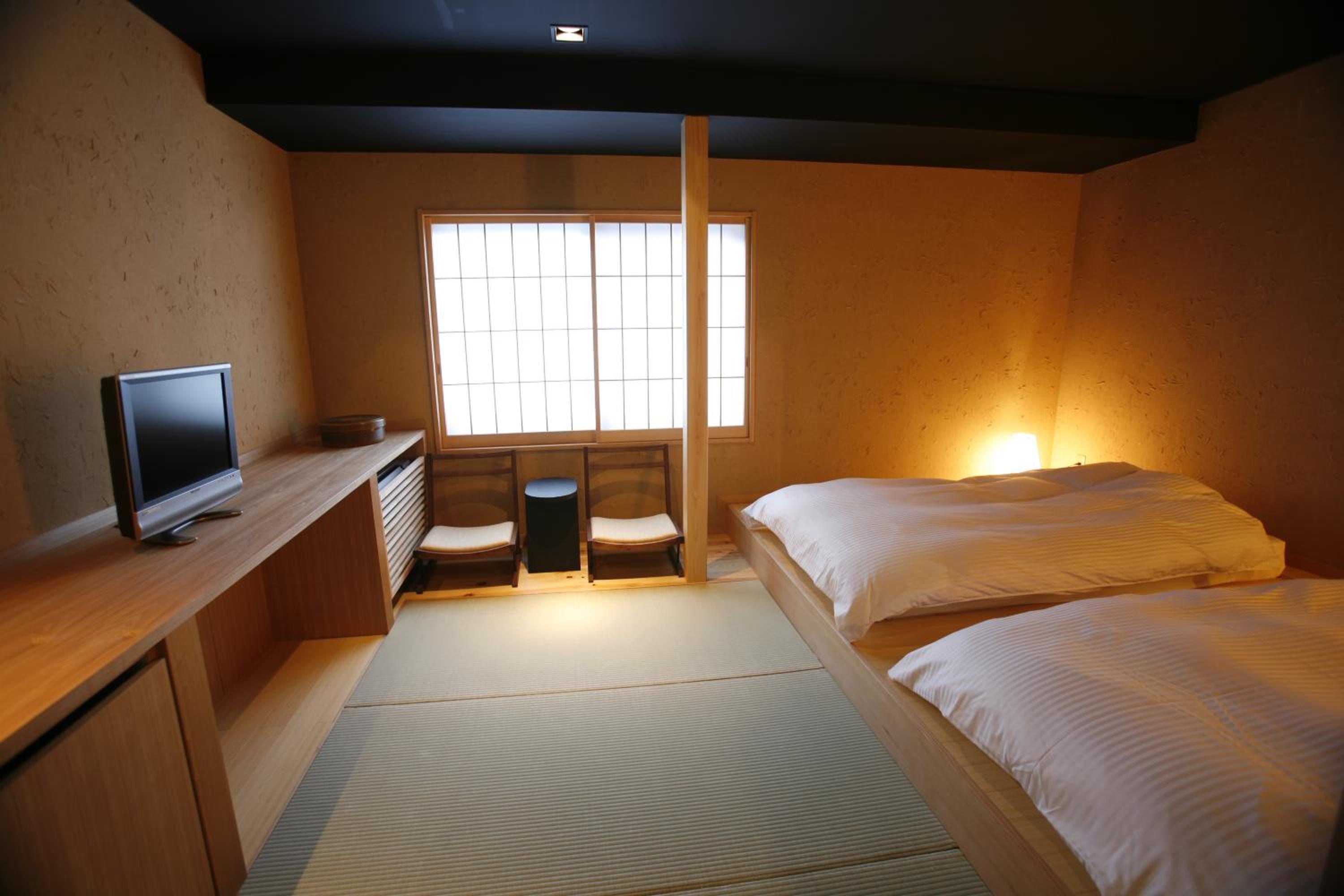 Twin Room with Tatami Area and Shared Bathroom