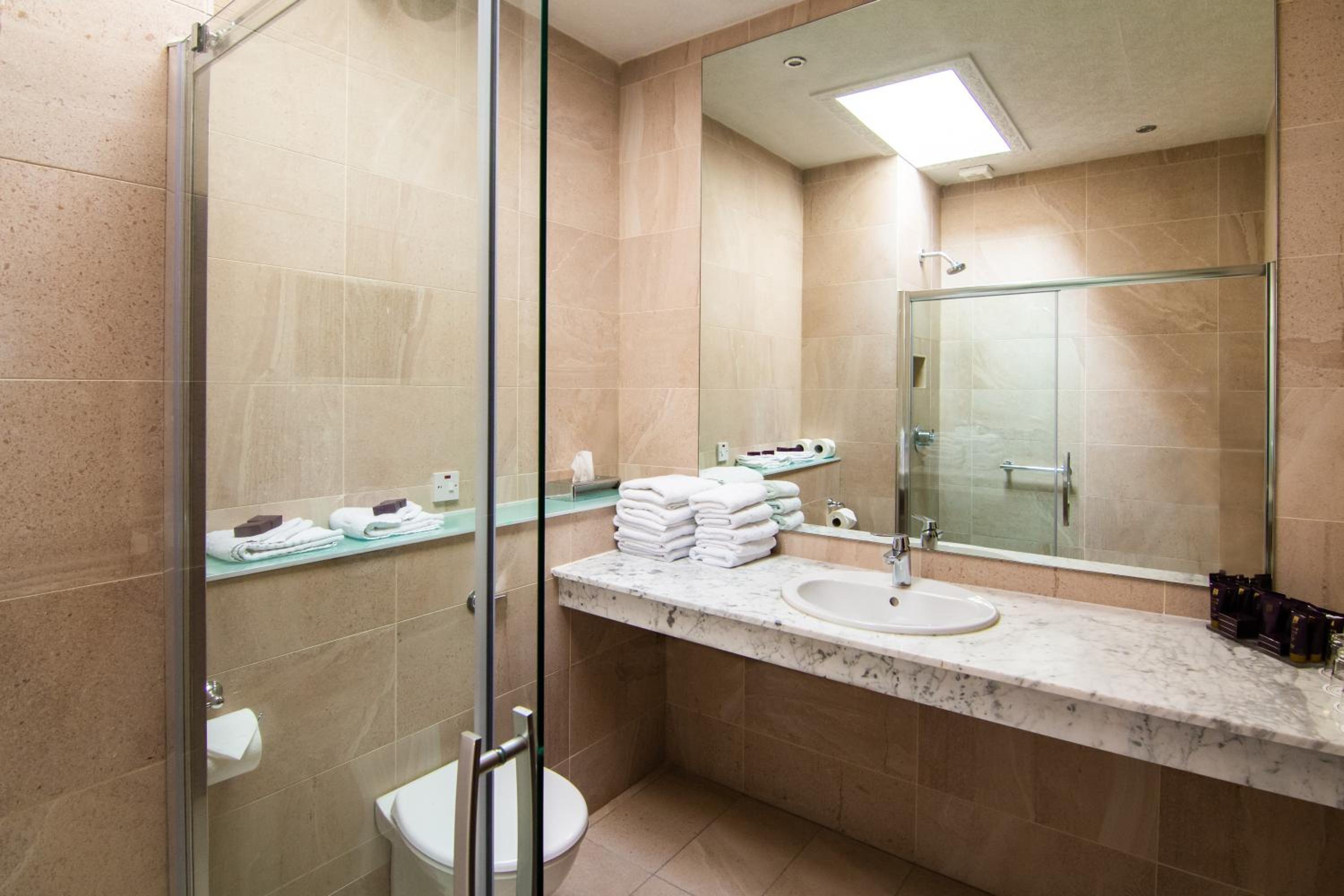 Double Room - Photo 5