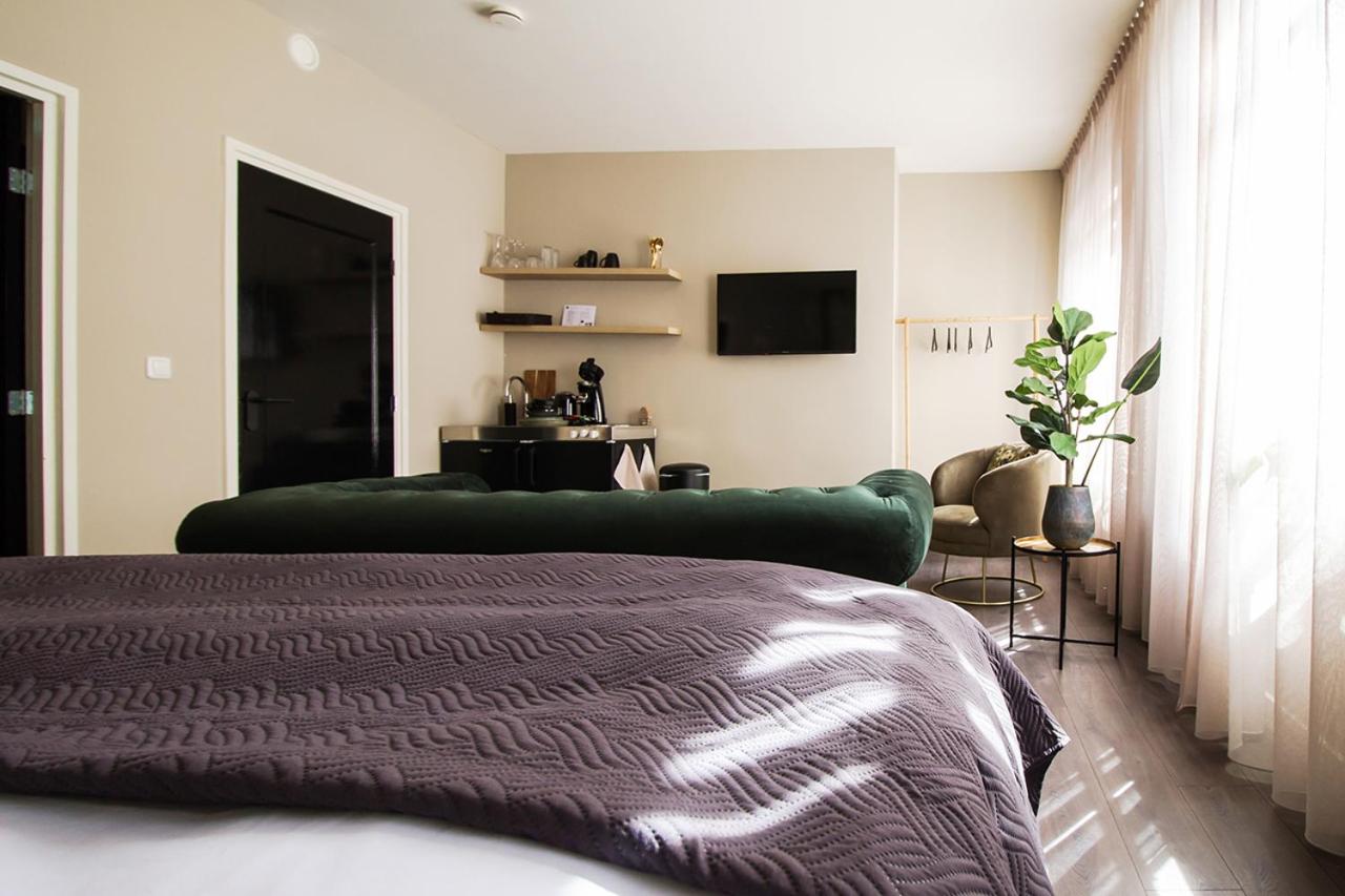 Apartment 02 photo 2