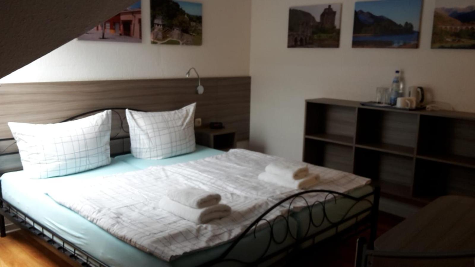 Double Room - Photo 5