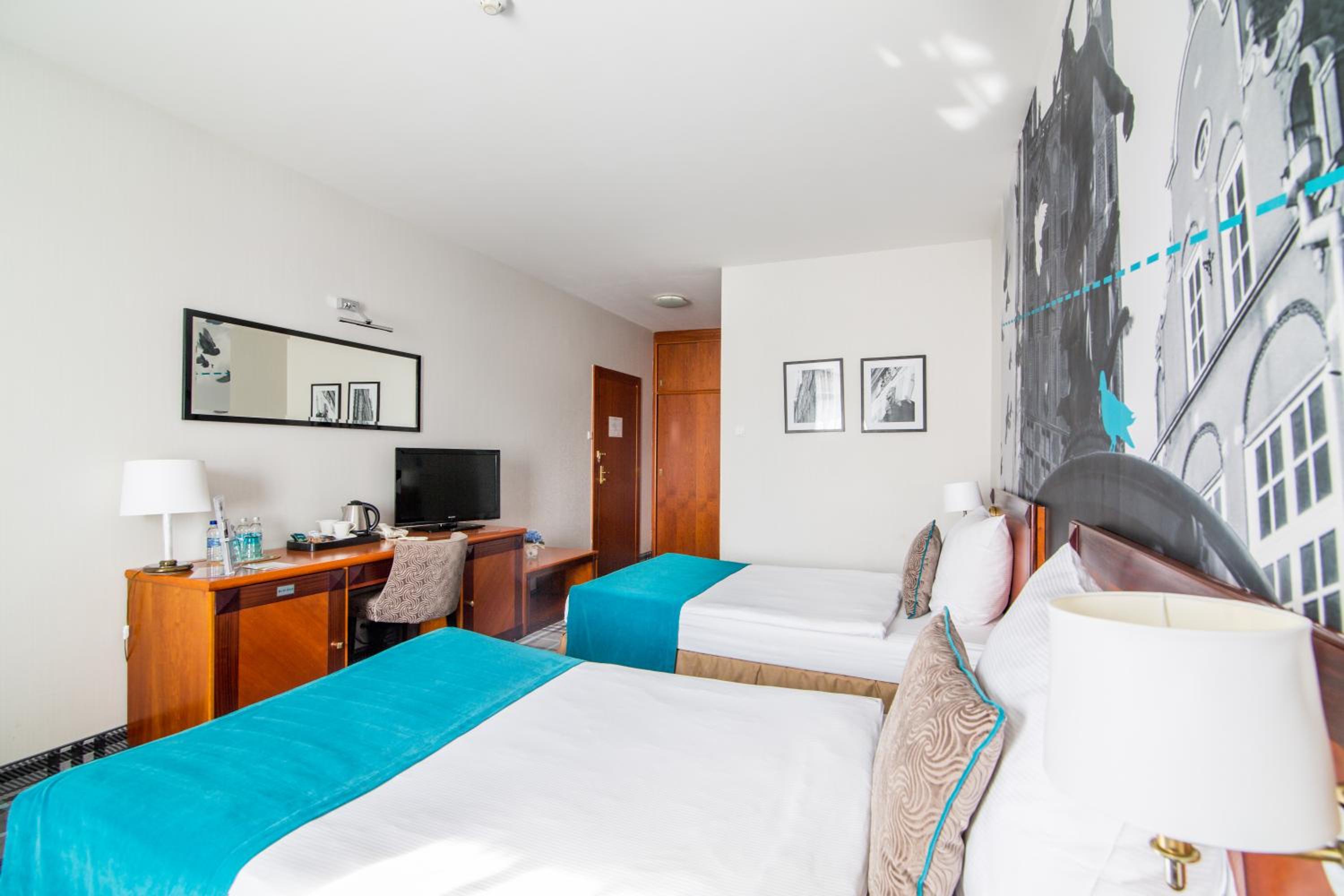 Double or Twin Room - Photo 12