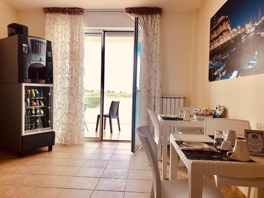 Double Room with Private Bathroom - Photo 8