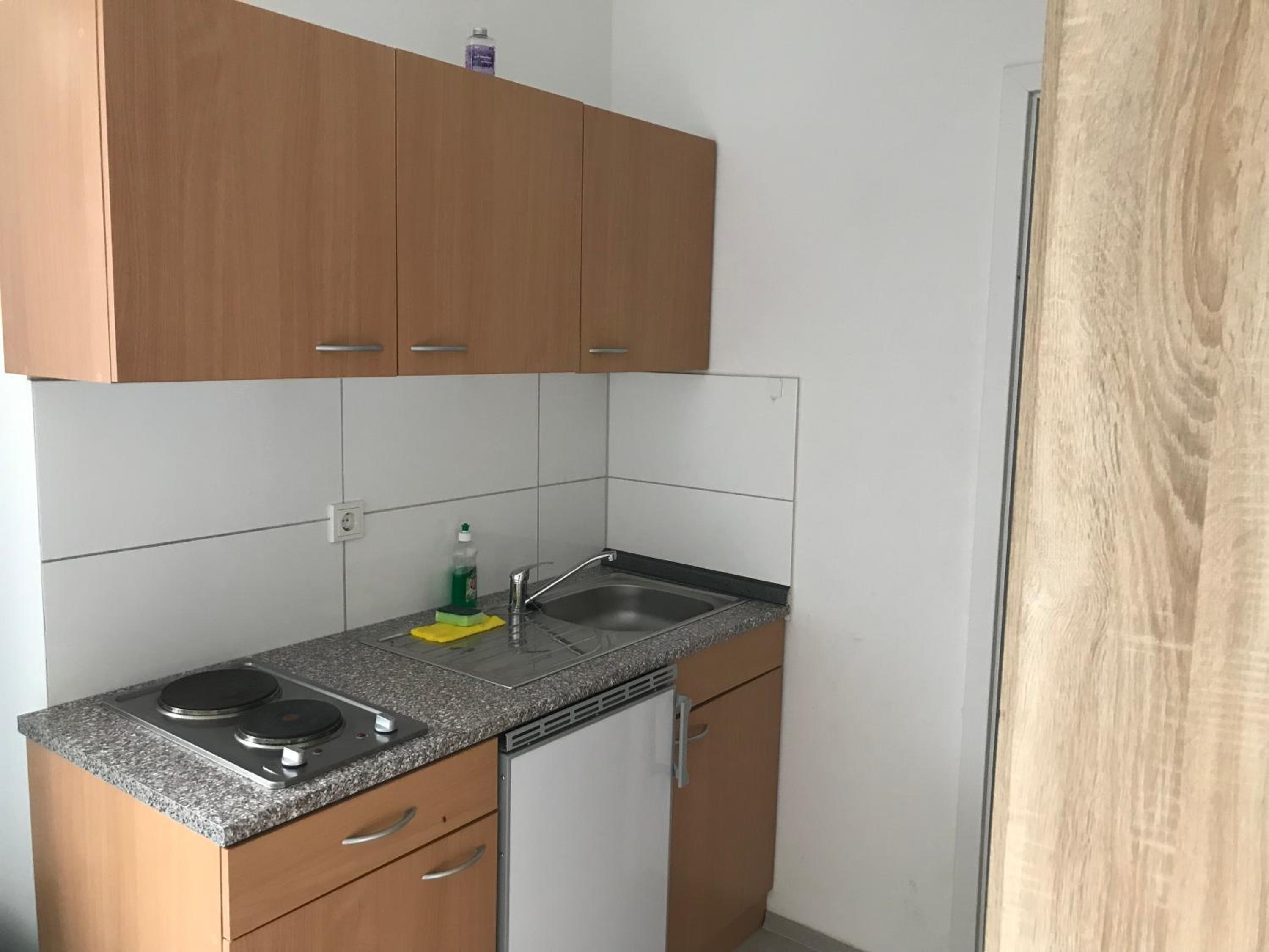 Single Room With Private Bathroom photo 3