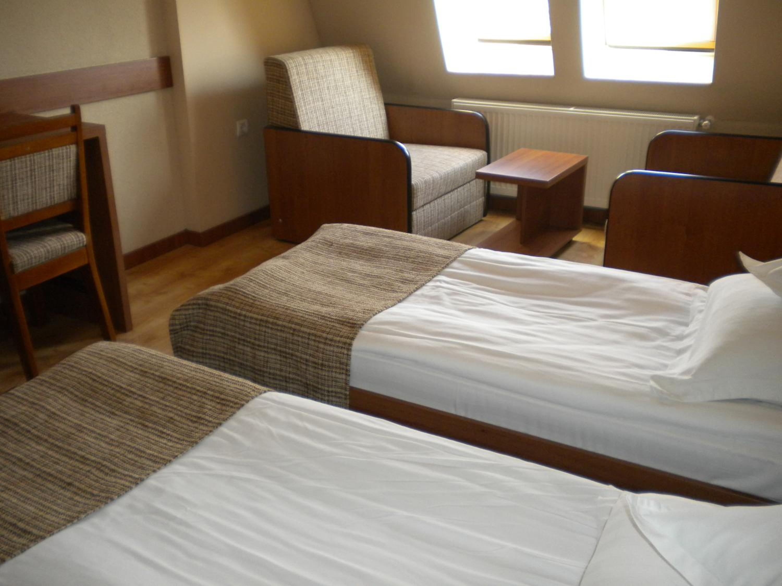 Twin Room - Photo 1