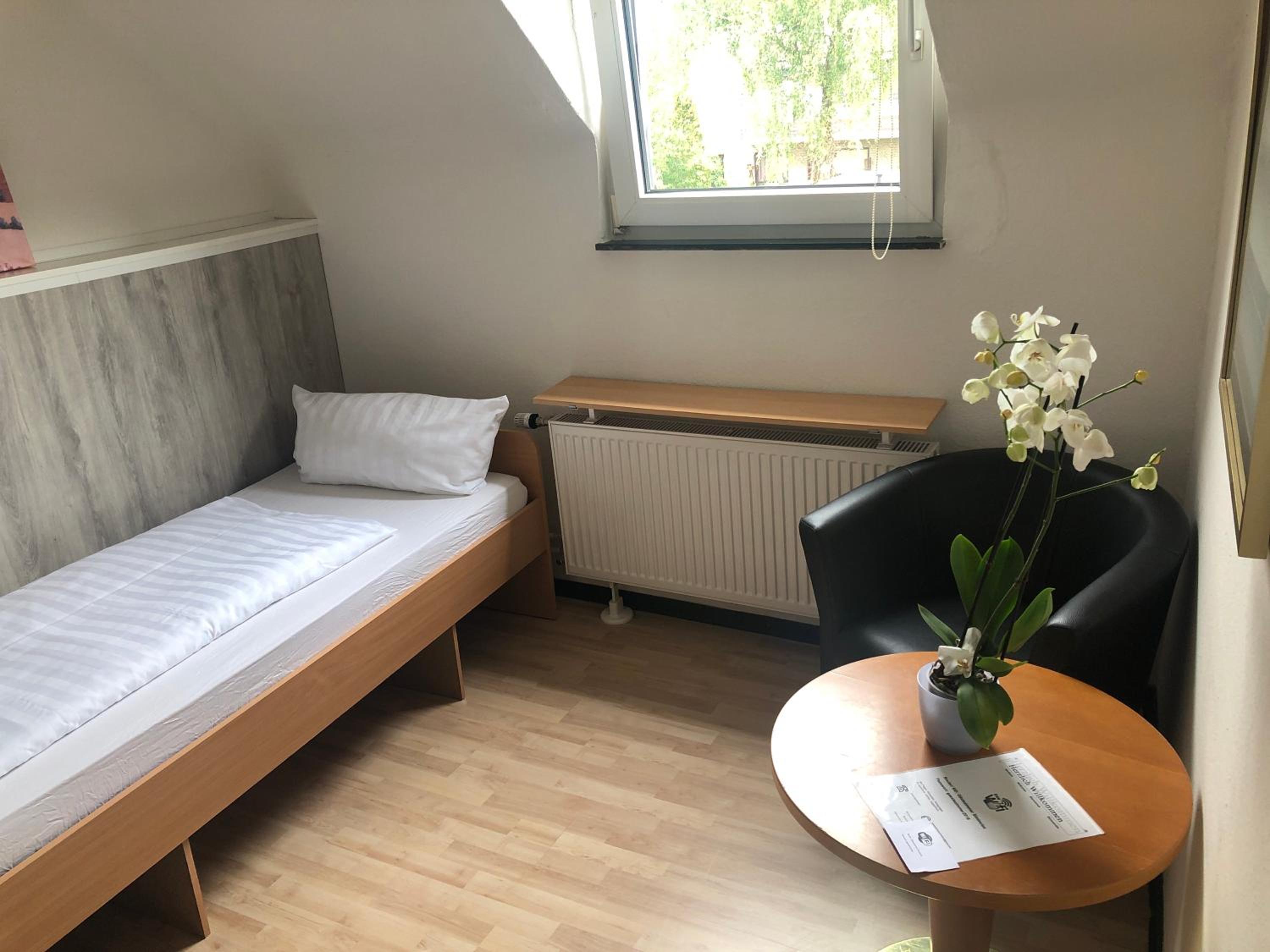 Small Double Room photo 1