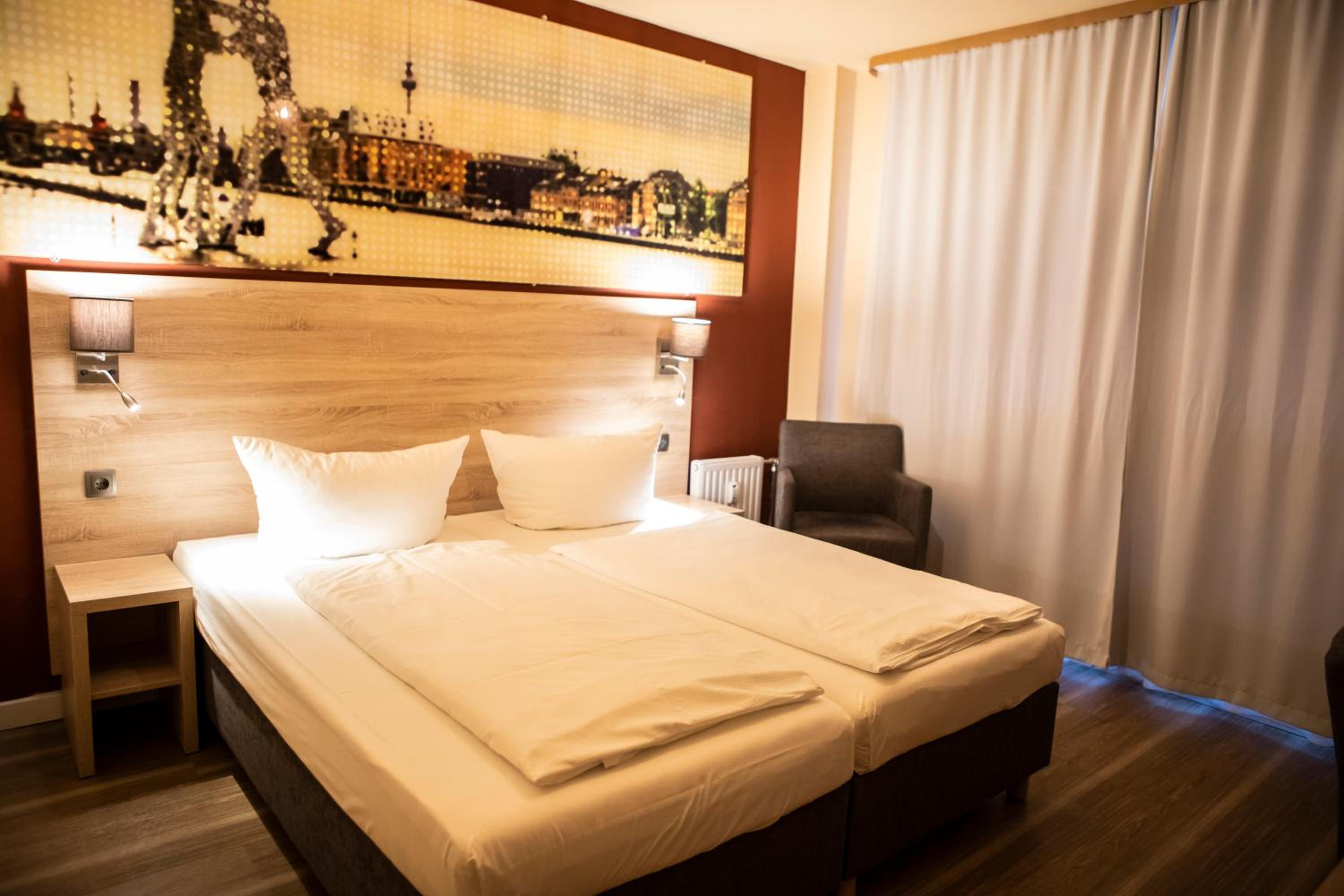 Comfort Twin Room photo 3