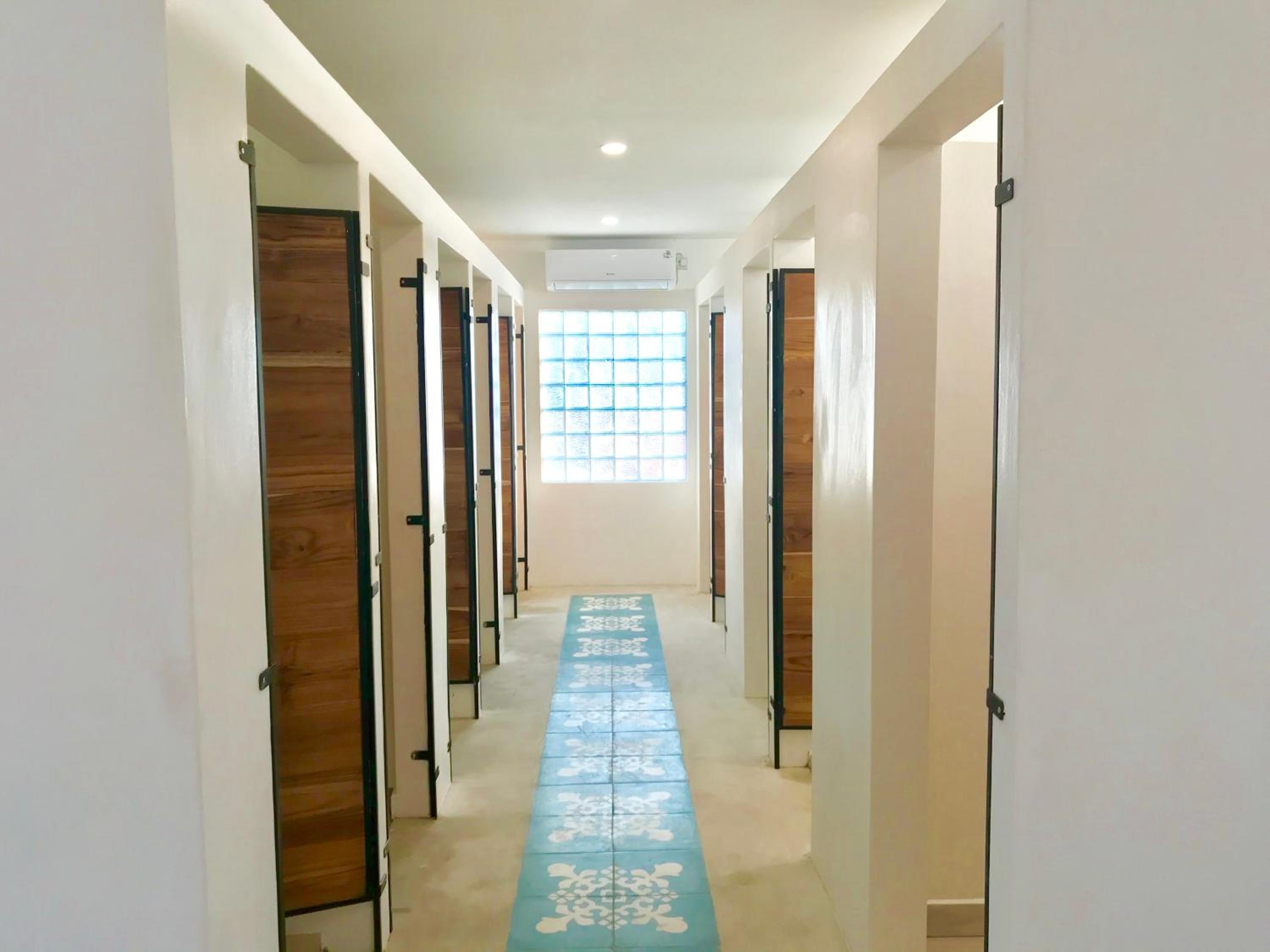 Bed in 8-Bed Mixed Dormitory Room photo 3