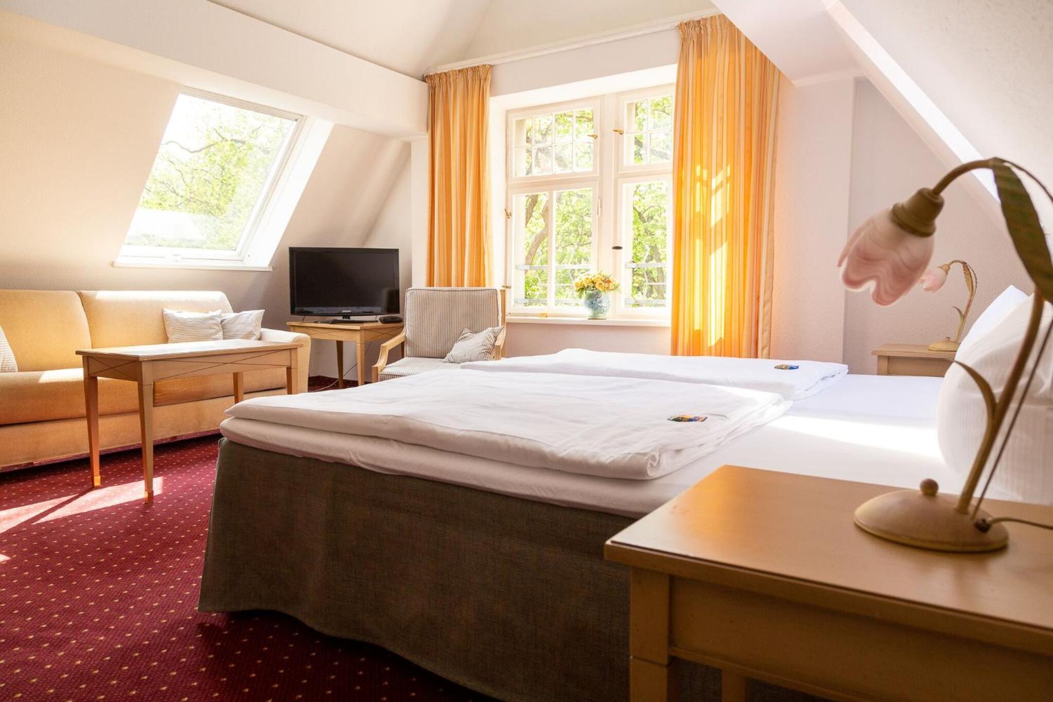 Double Room - Photo 10