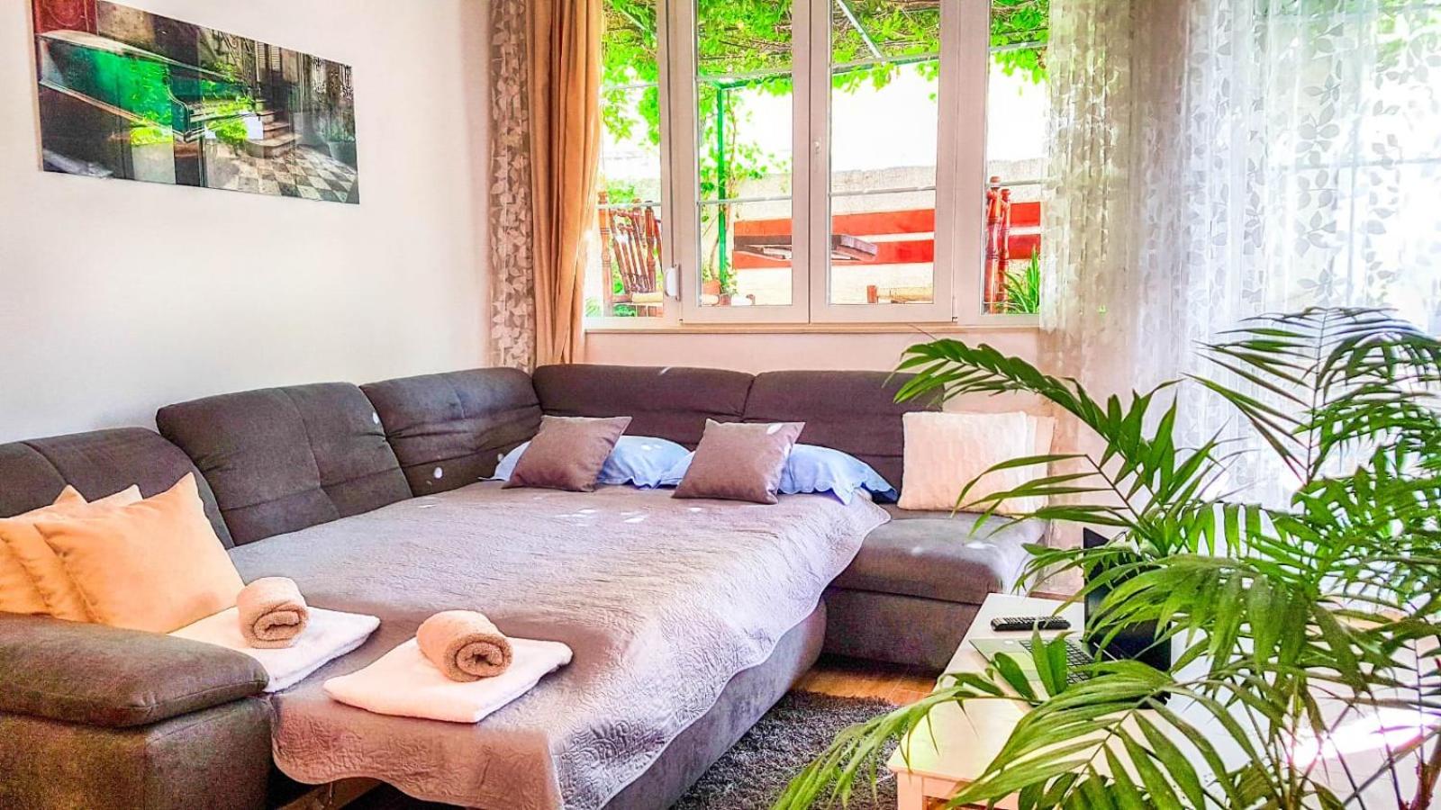 Comfort One-Bedroom Apartment with Terrace
