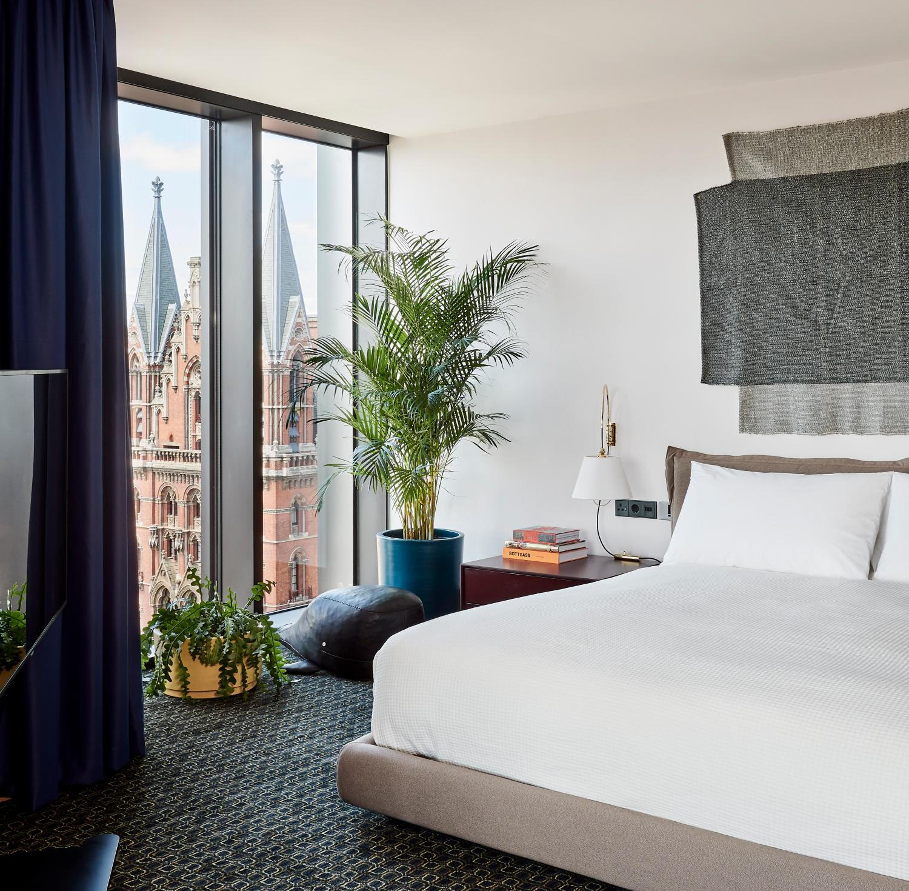 Suite With City View