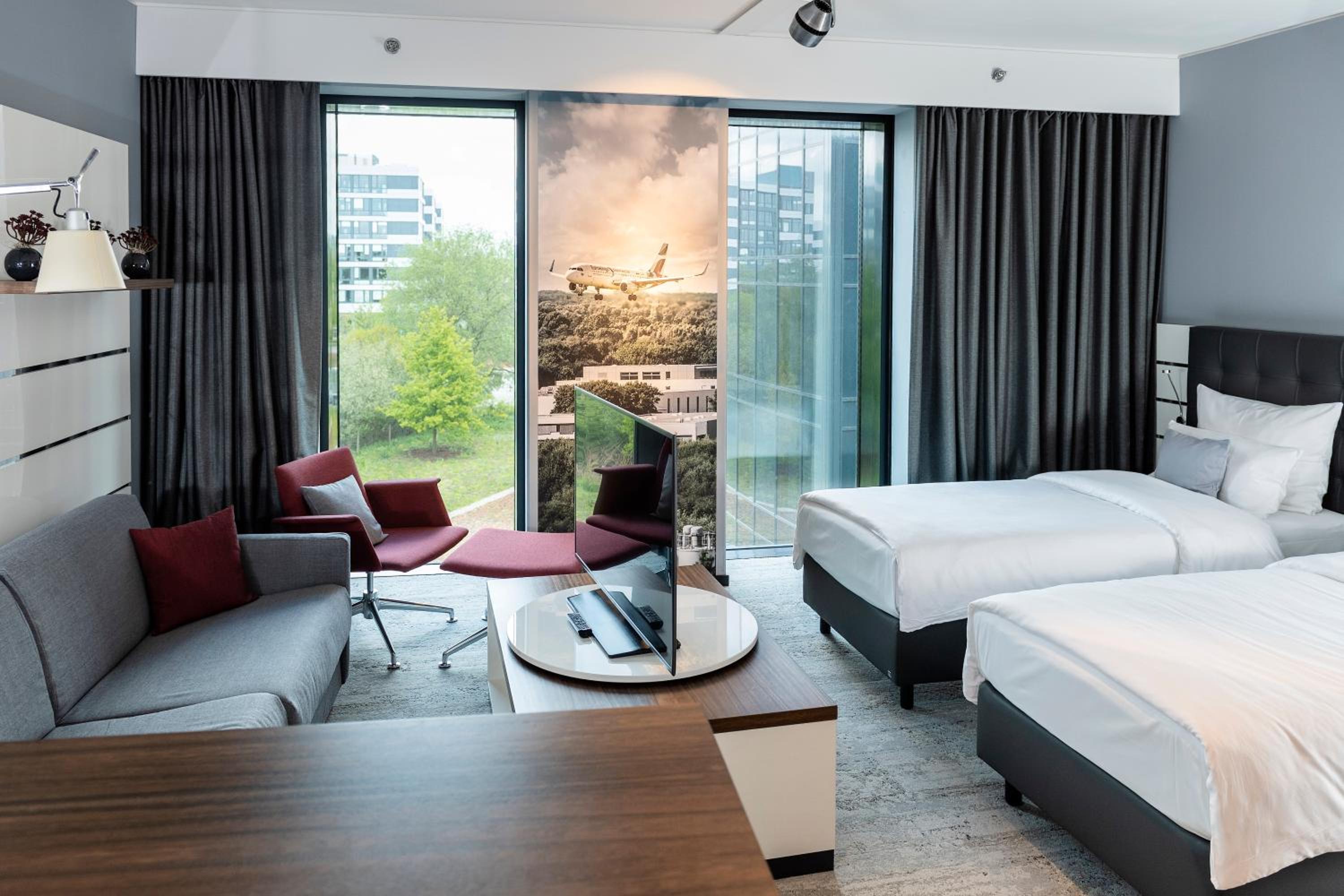 Business Class, Guest room, 2 Twin/Single Bed(s), Sofa bed