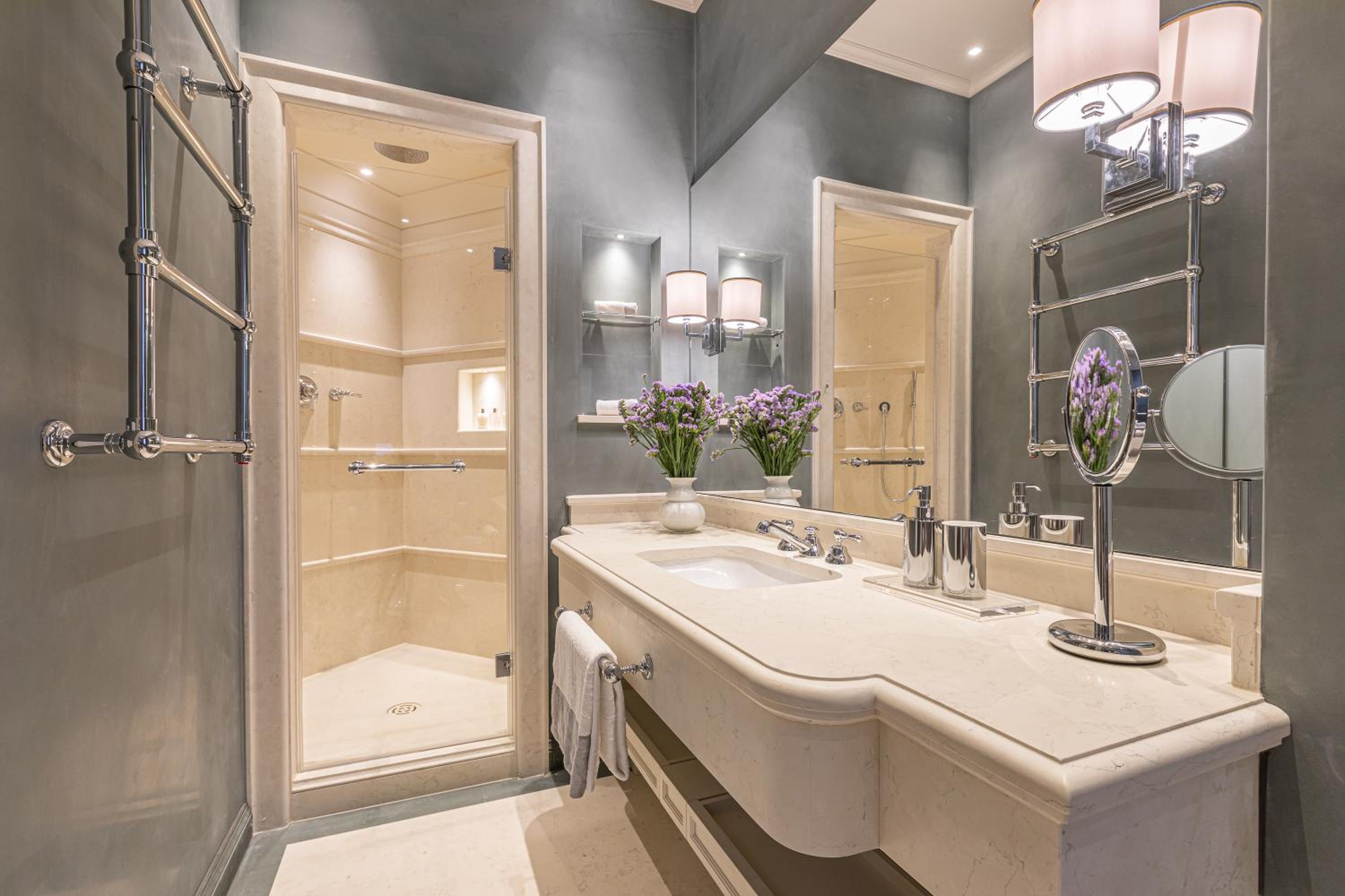 Deluxe Apartment photo 3