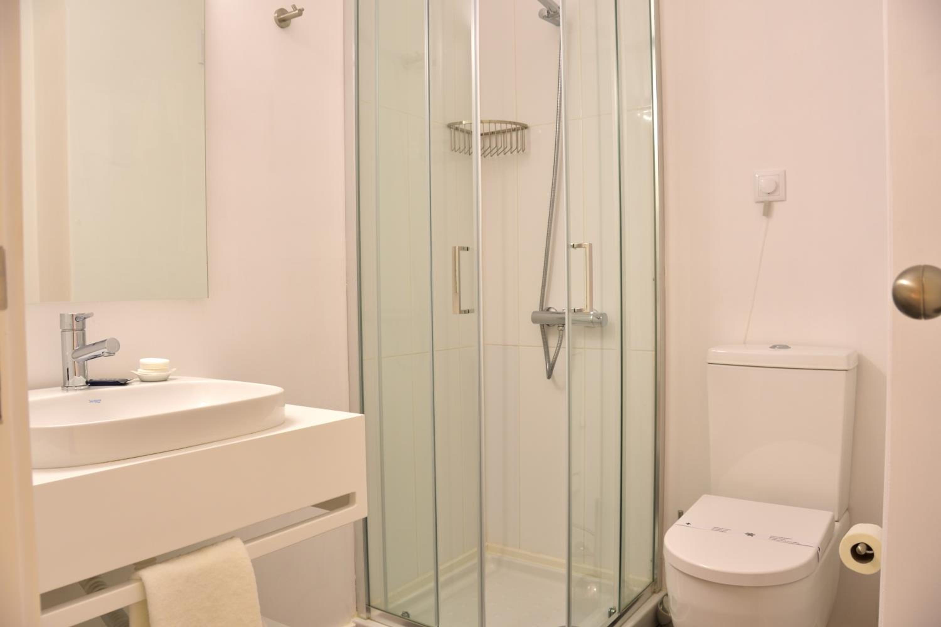 Double Room - Photo 2