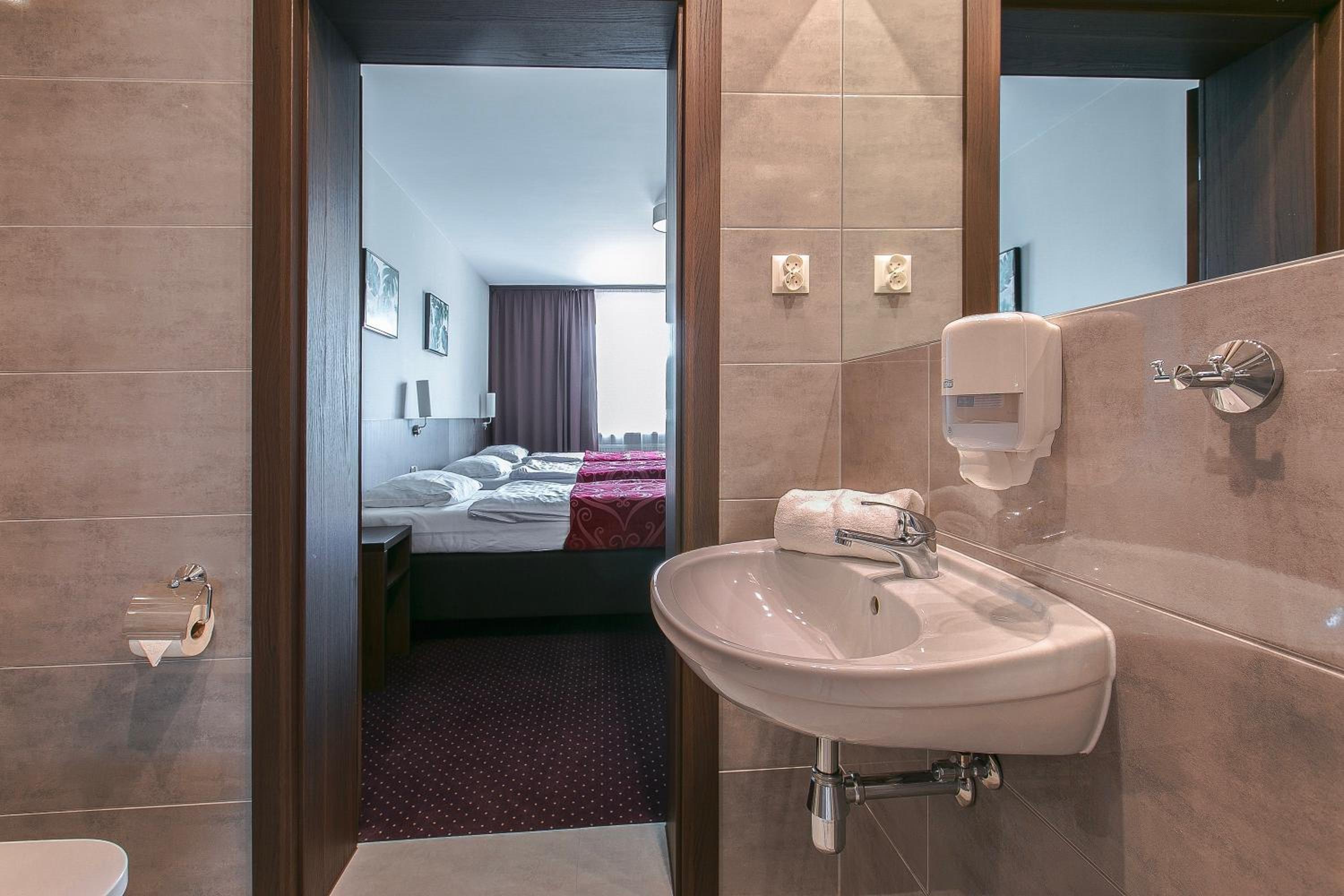 Triple Room - Photo 8
