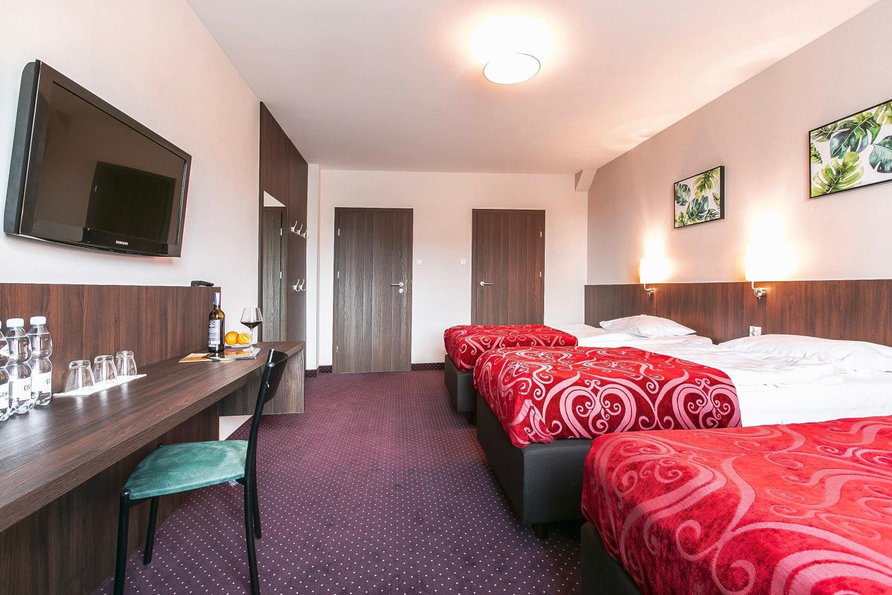 Triple Room - Photo 2